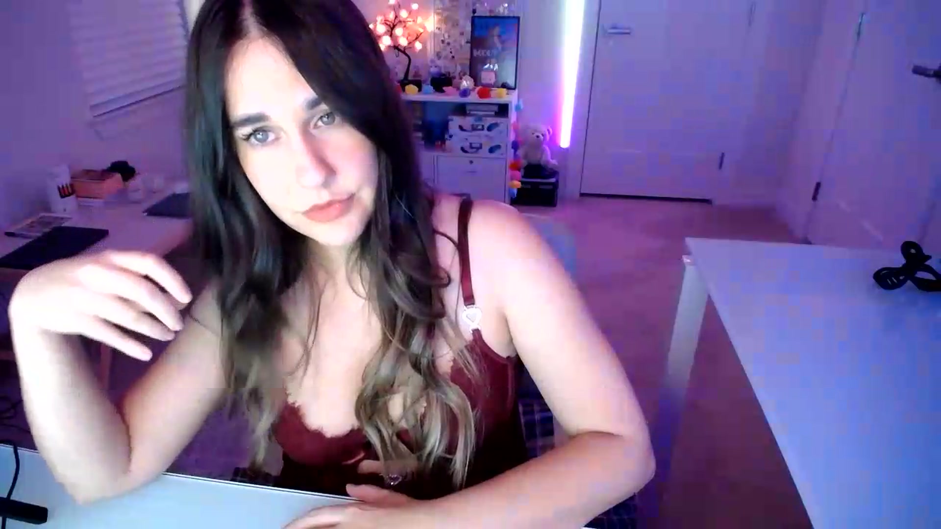 Gallery image thumbnail from Scout's myfreecams stream on, 07/19/2026, 02:16 image 13 of 20