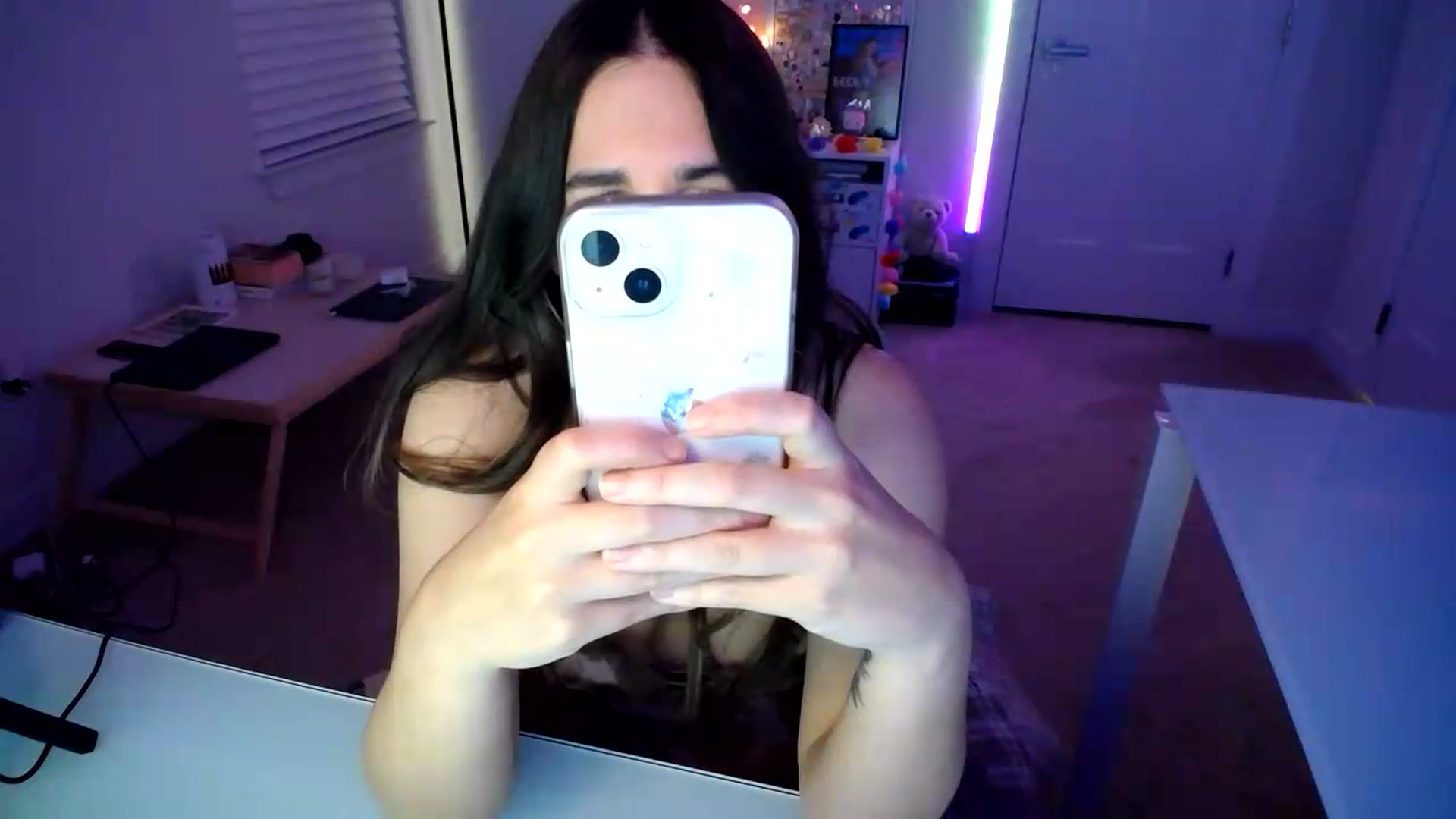 Gallery image thumbnail from Scout's myfreecams stream on, 07/21/2026, 02:16 image 13 of 20