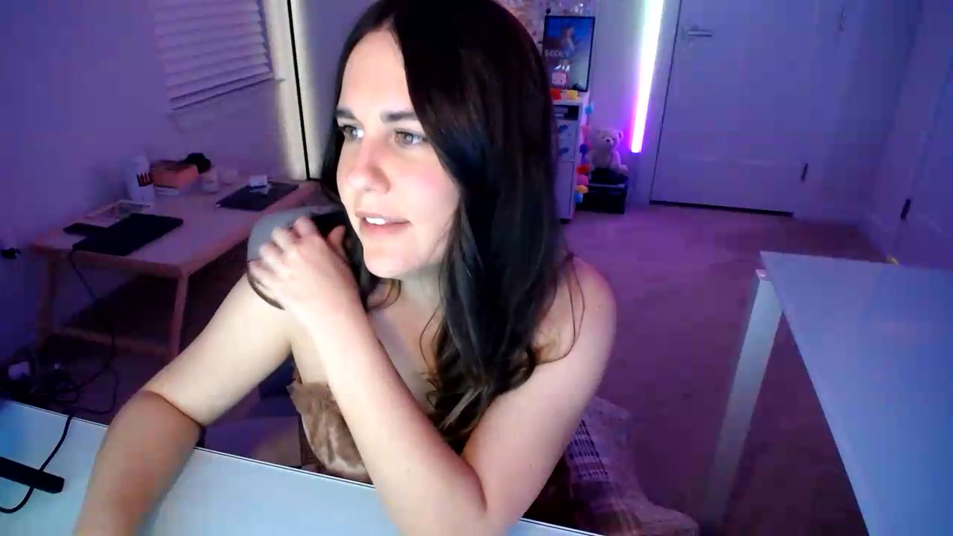 Gallery image thumbnail from Scout's myfreecams stream on, 07/21/2026, 02:16 image 18 of 20
