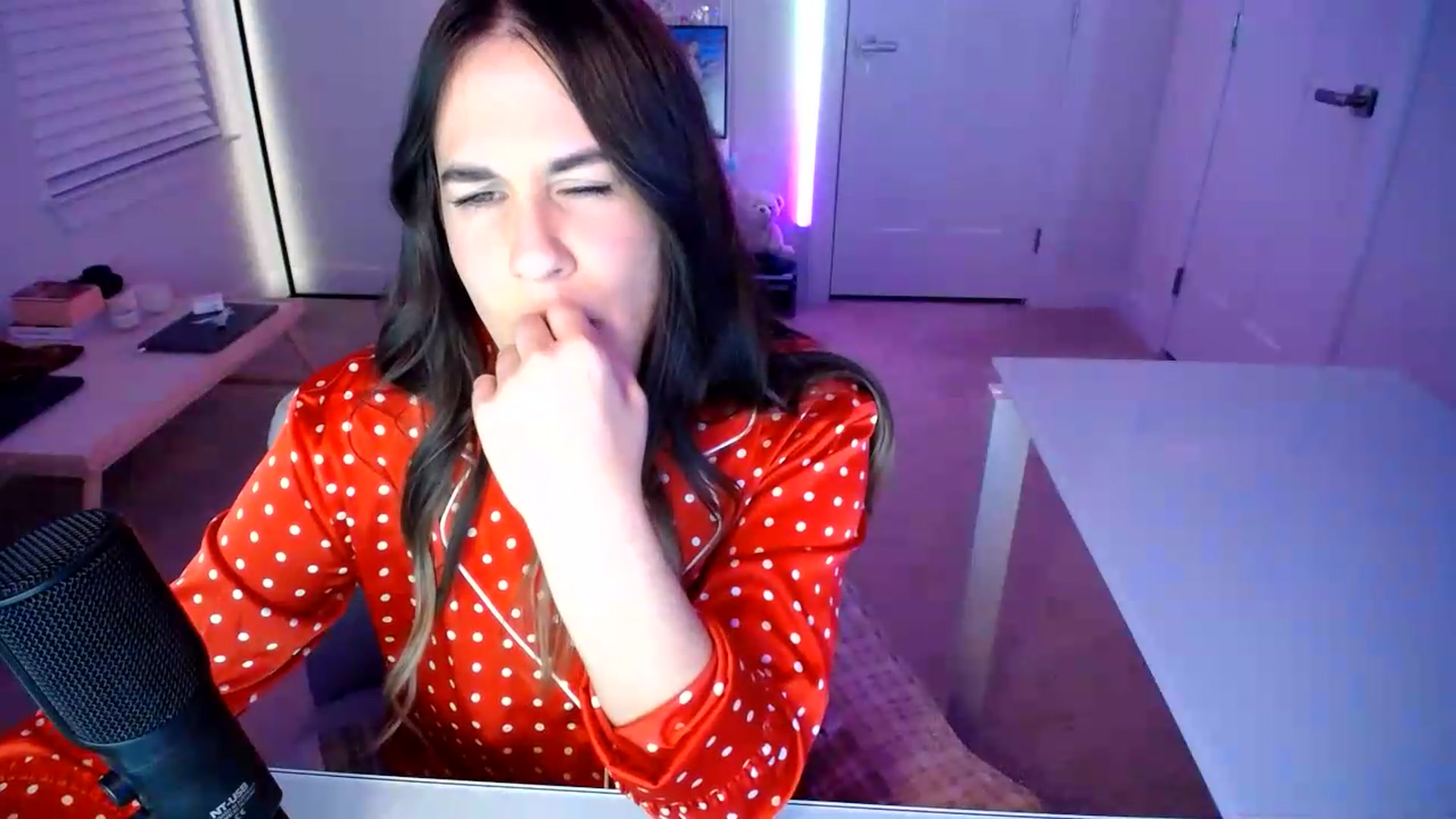 Gallery image thumbnail from Scout's myfreecams stream on, 07/27/2026, 01:33 image 14 of 20