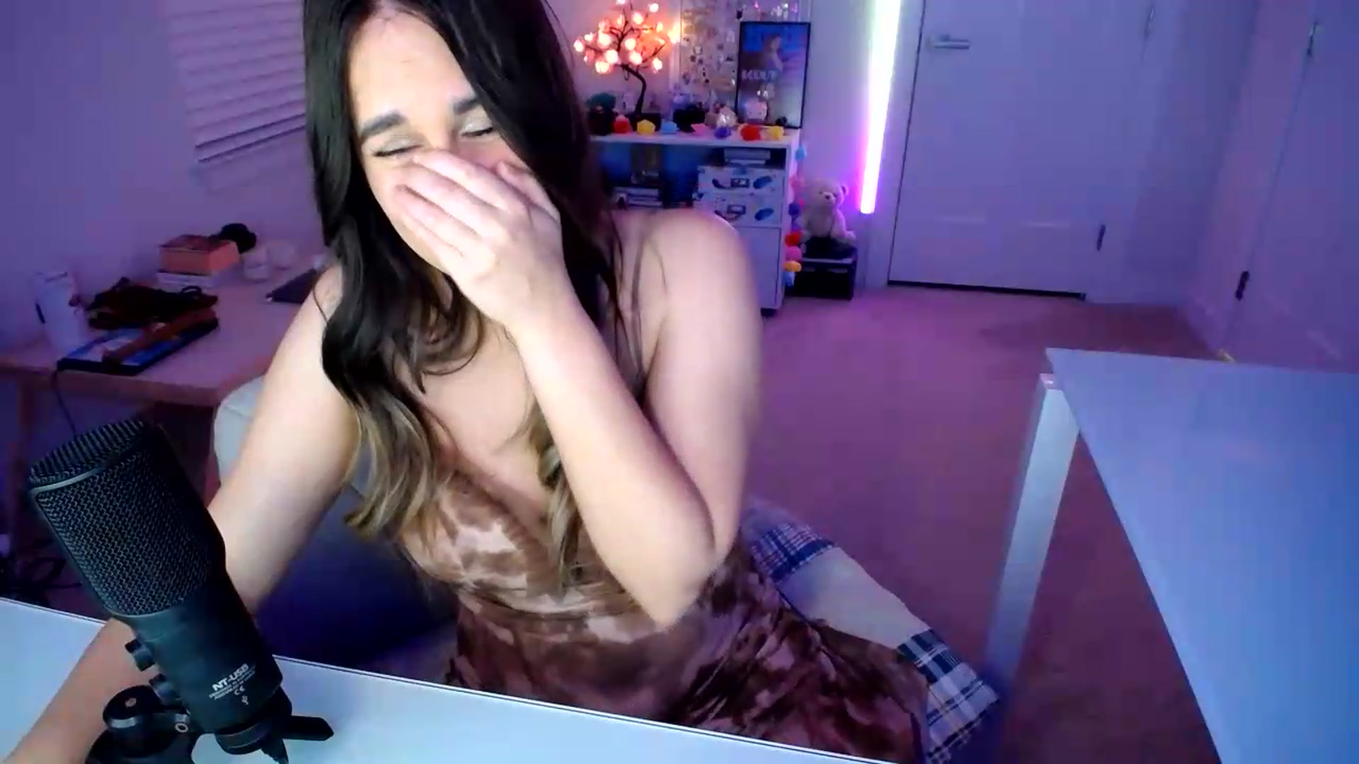 Gallery image thumbnail from Scout's myfreecams stream on, 08/04/2026, 02:07 image 20 of 20