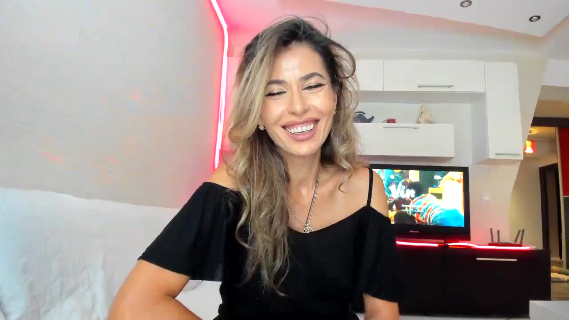 Gallery image thumbnail from SecondChance_'s myfreecams stream on, 09/15/2023, 23:05 image 6 of 20