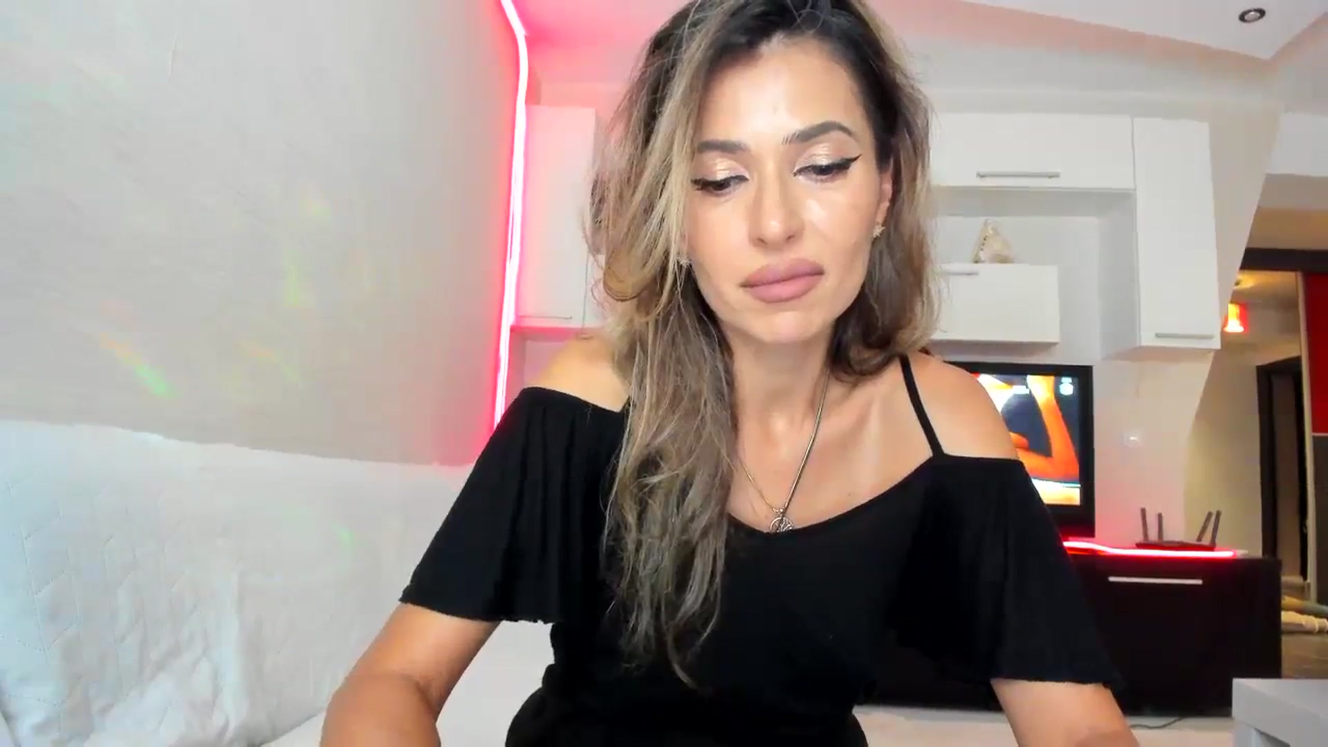 Gallery image thumbnail from SecondChance_'s myfreecams stream on, 09/15/2023, 23:05 image 3 of 20