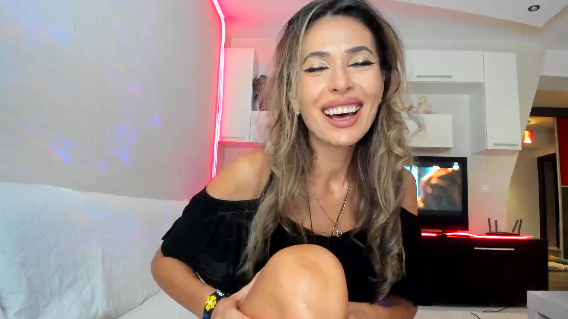 Gallery image thumbnail from SecondChance_'s myfreecams stream on, 09/15/2023, 23:05 image 4 of 20
