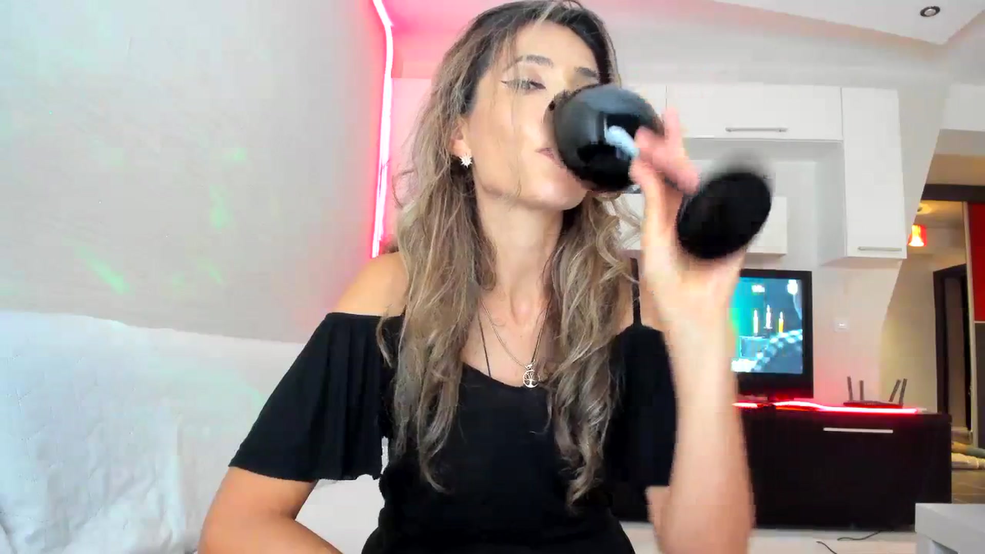 Gallery image thumbnail from SecondChance_'s myfreecams stream on, 09/15/2023, 23:05 image 5 of 20