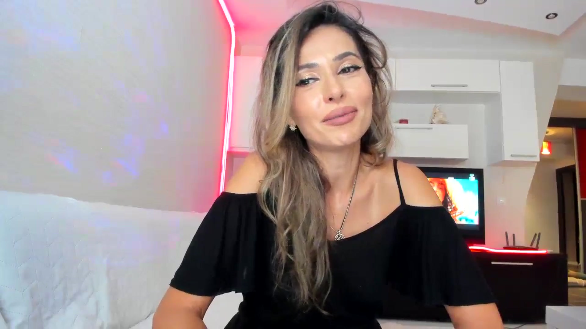 Gallery image thumbnail from SecondChance_'s myfreecams stream on, 09/15/2023, 23:05 image 9 of 20
