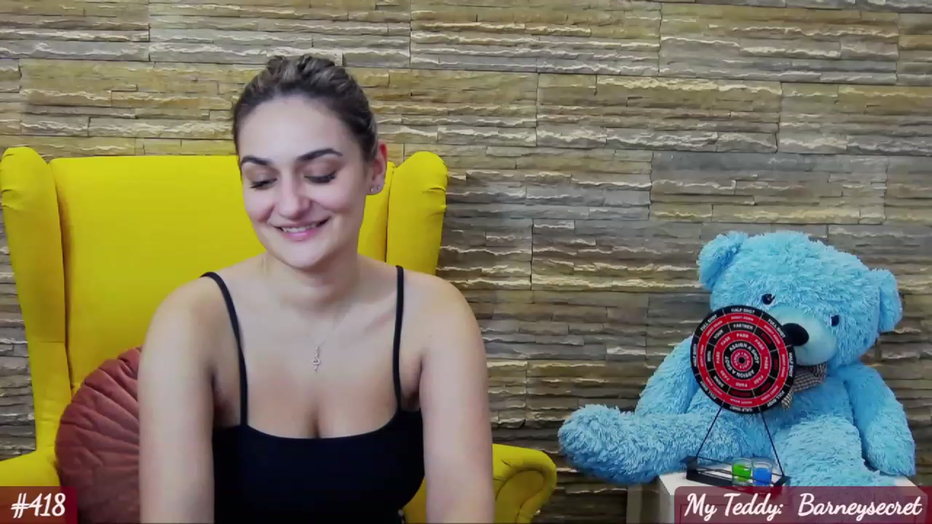 Gallery image thumbnail from SecretAmber's myfreecams stream on, 11/25/2022, 20:36 image 6 of 20