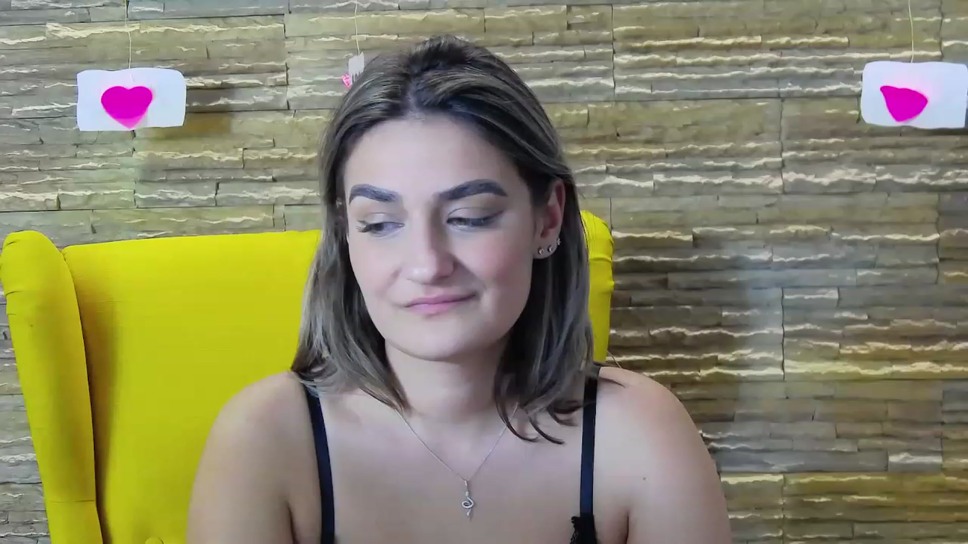 Gallery image thumbnail from SecretAmber's myfreecams stream on, 12/01/2022, 20:37 image 17 of 20
