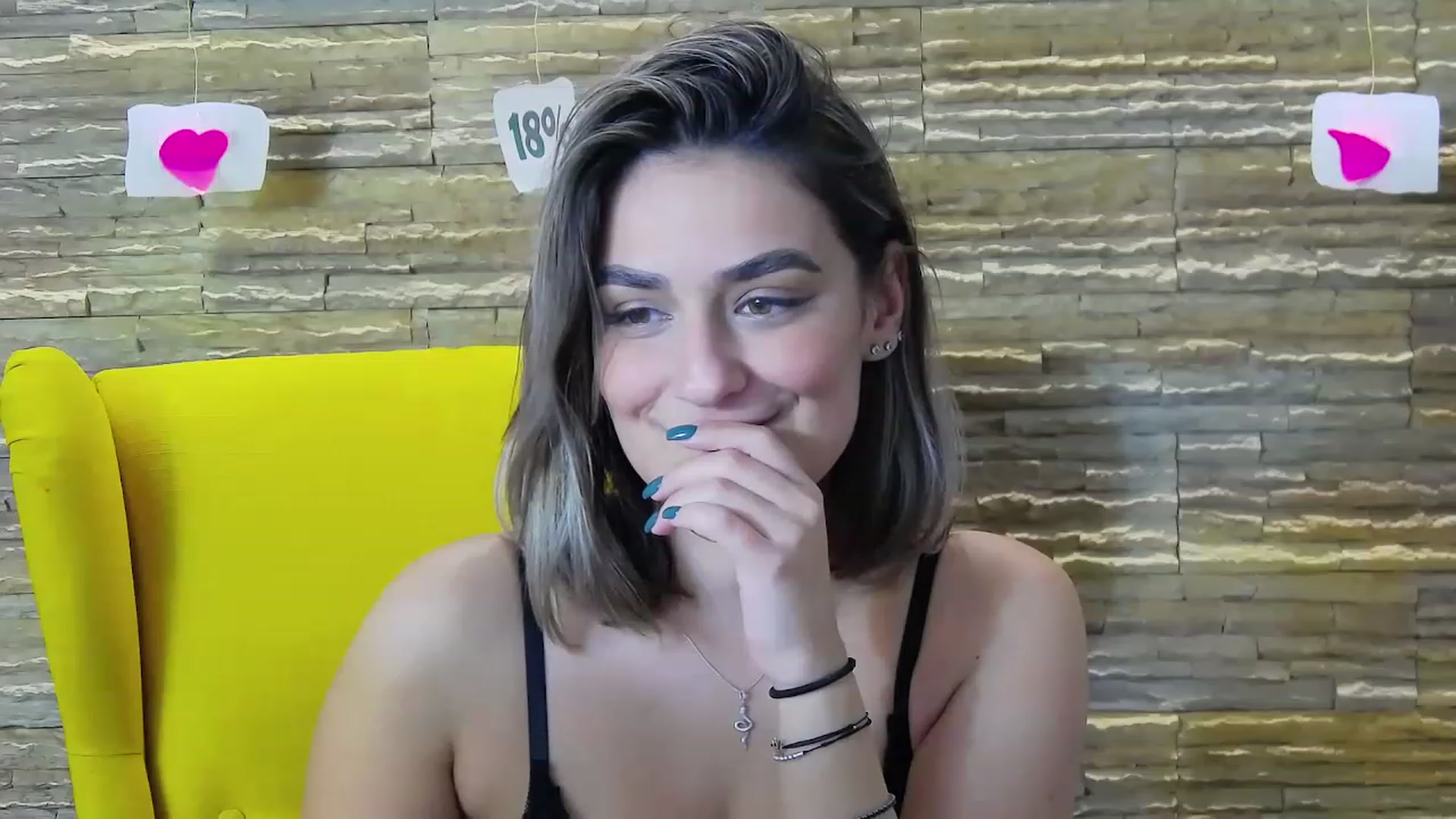 Gallery image thumbnail from SecretAmber's myfreecams stream on, 12/01/2022, 20:37 image 16 of 20
