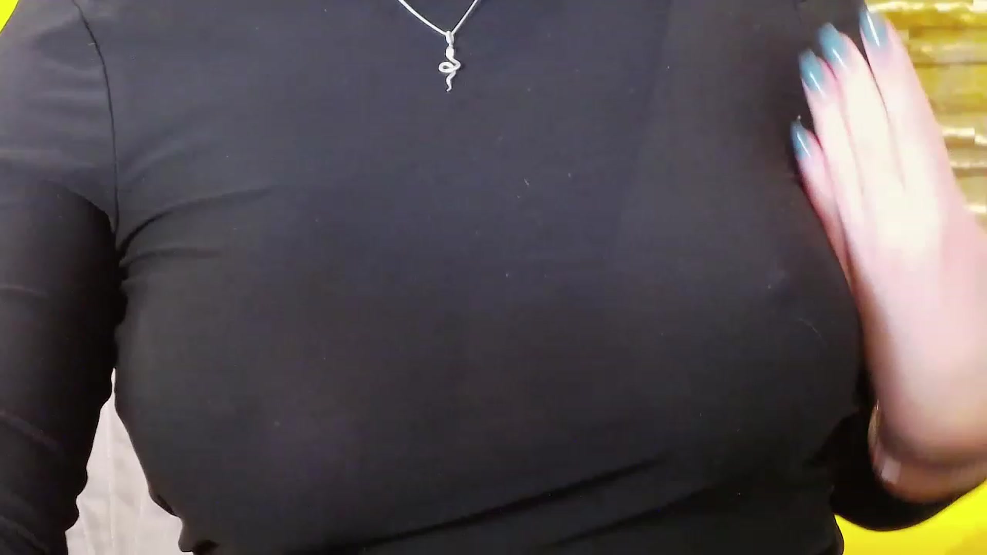 Gallery image thumbnail from SecretAmber's myfreecams stream on, 12/02/2022, 17:24 image 5 of 20