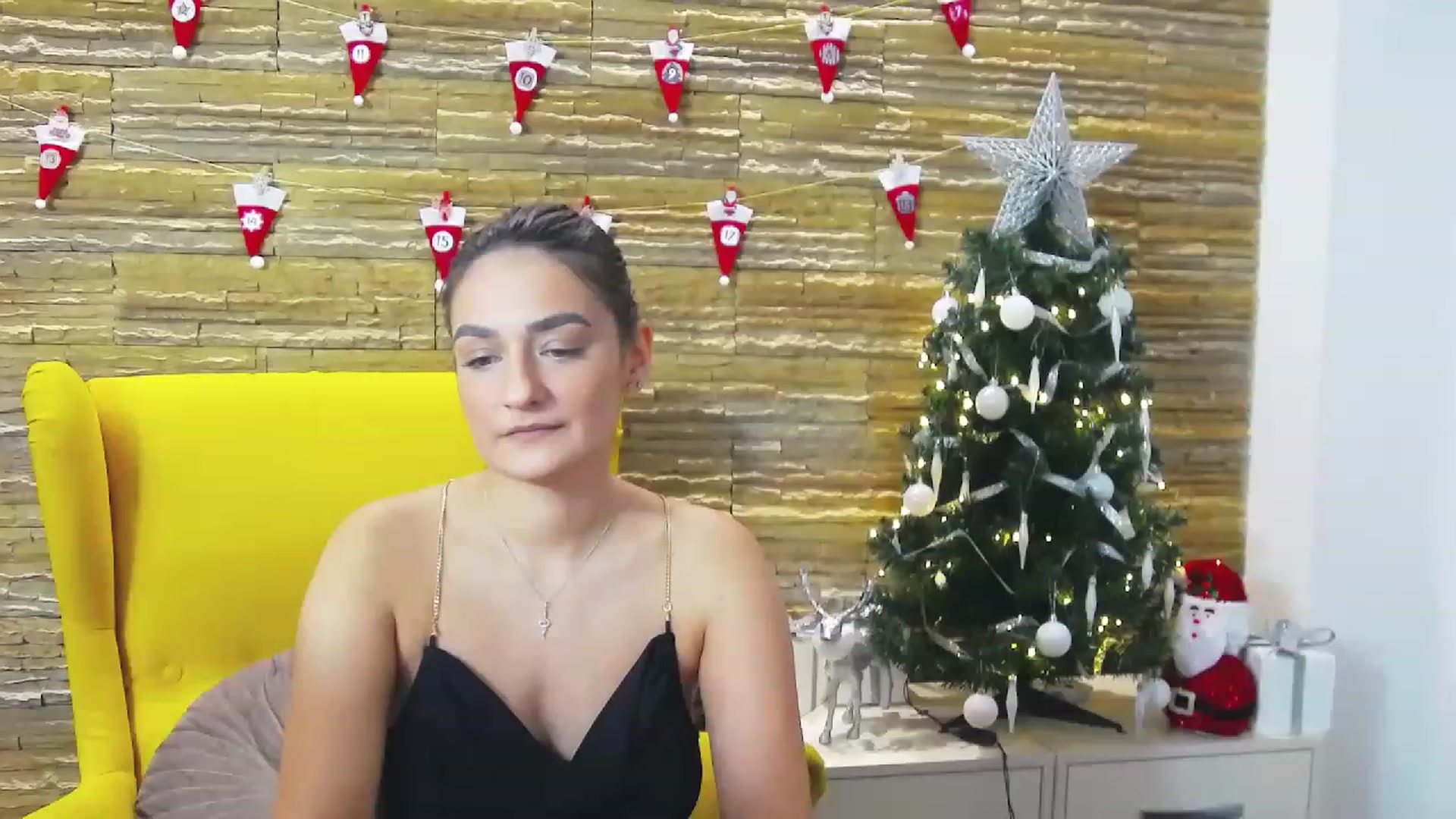 Gallery image thumbnail from SecretAmber's myfreecams stream on, 12/12/2022, 16:28 image 3 of 20
