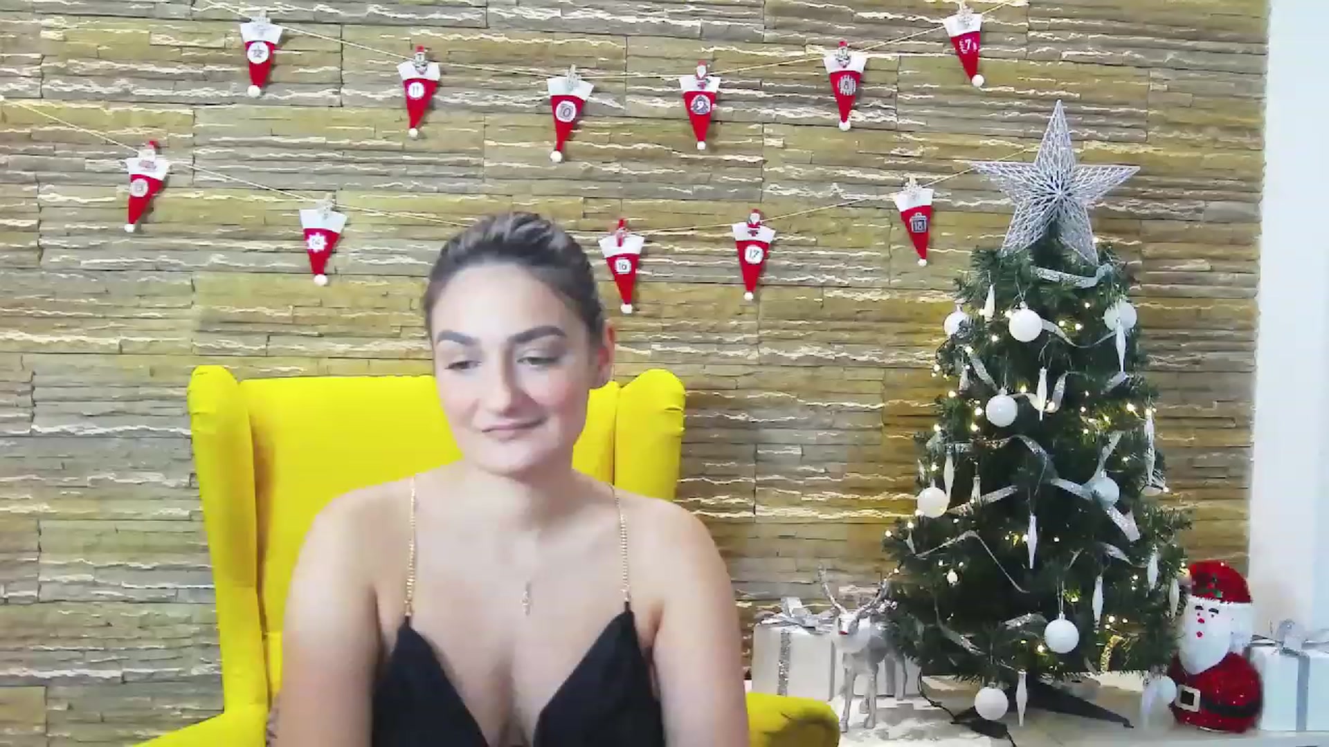 Gallery image thumbnail from SecretAmber's myfreecams stream on, 12/12/2022, 16:28 image 10 of 20