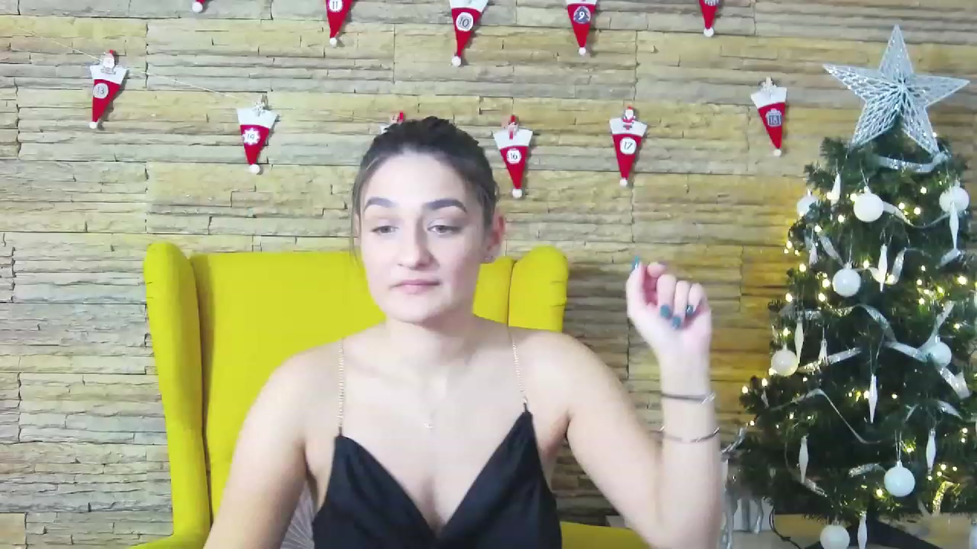 Gallery image thumbnail from SecretAmber's myfreecams stream on, 12/12/2022, 19:53 image 14 of 20
