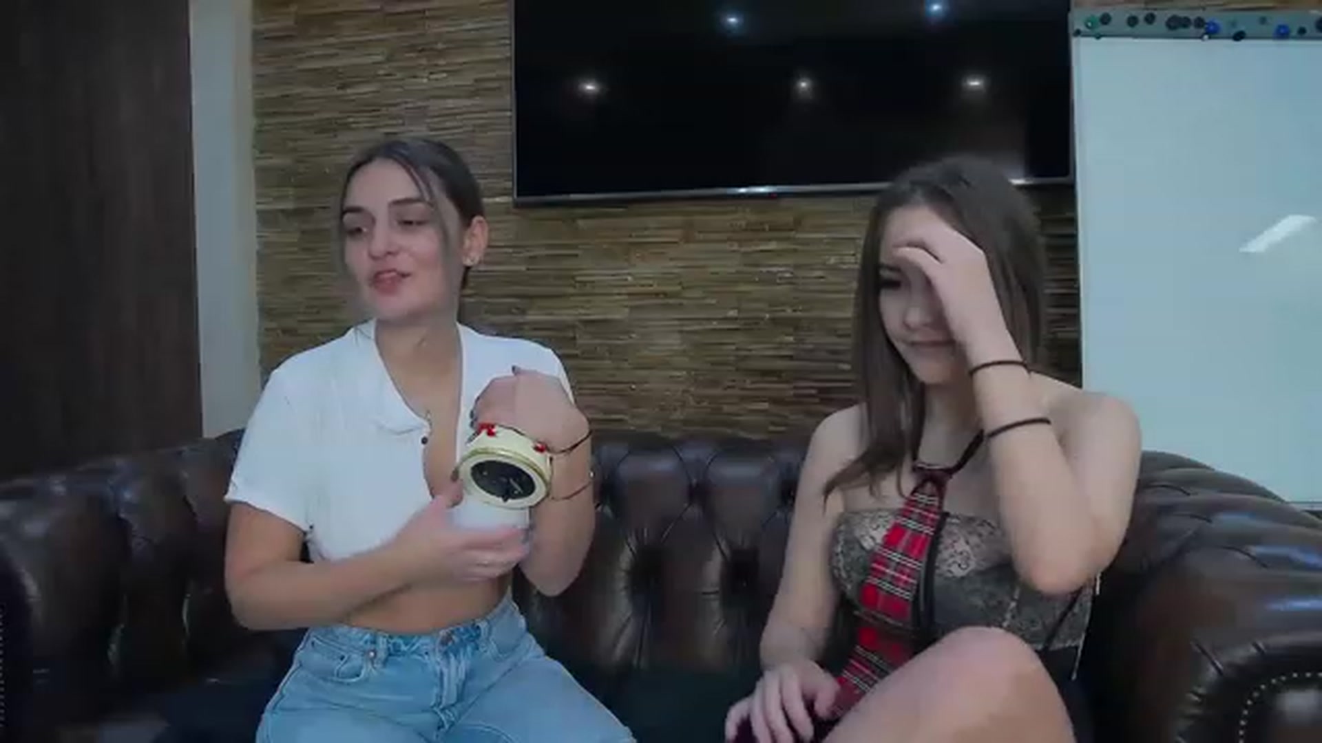 Gallery image thumbnail from SecretAmber's myfreecams stream on, 12/16/2022, 20:34 image 7 of 20