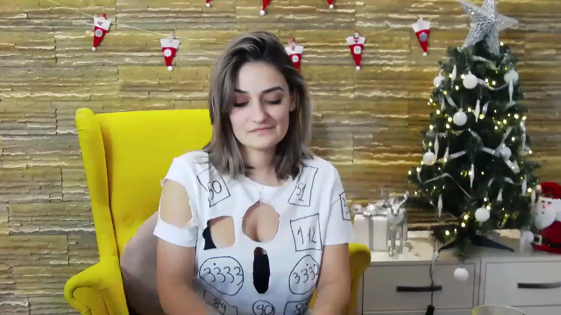 Gallery image thumbnail from SecretAmber's myfreecams stream on, 12/22/2022, 18:57 image 2 of 20