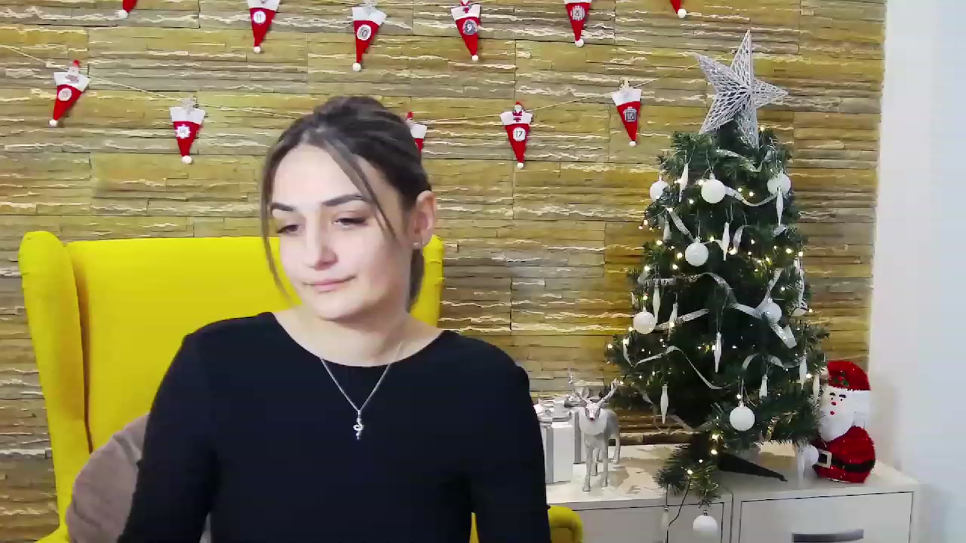 Gallery image thumbnail from SecretAmber's myfreecams stream on, 12/27/2022, 16:20 image 11 of 20