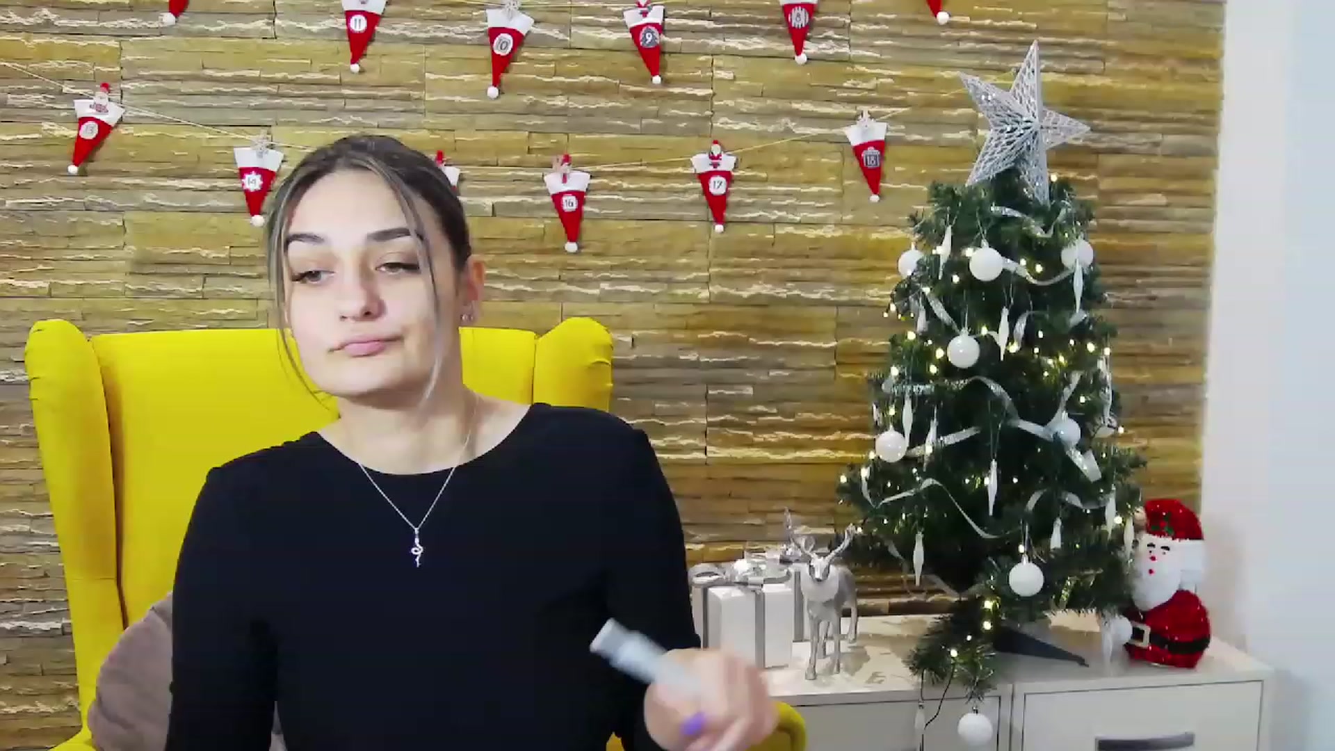 Gallery image thumbnail from SecretAmber's myfreecams stream on, 12/27/2022, 16:20 image 1 of 20