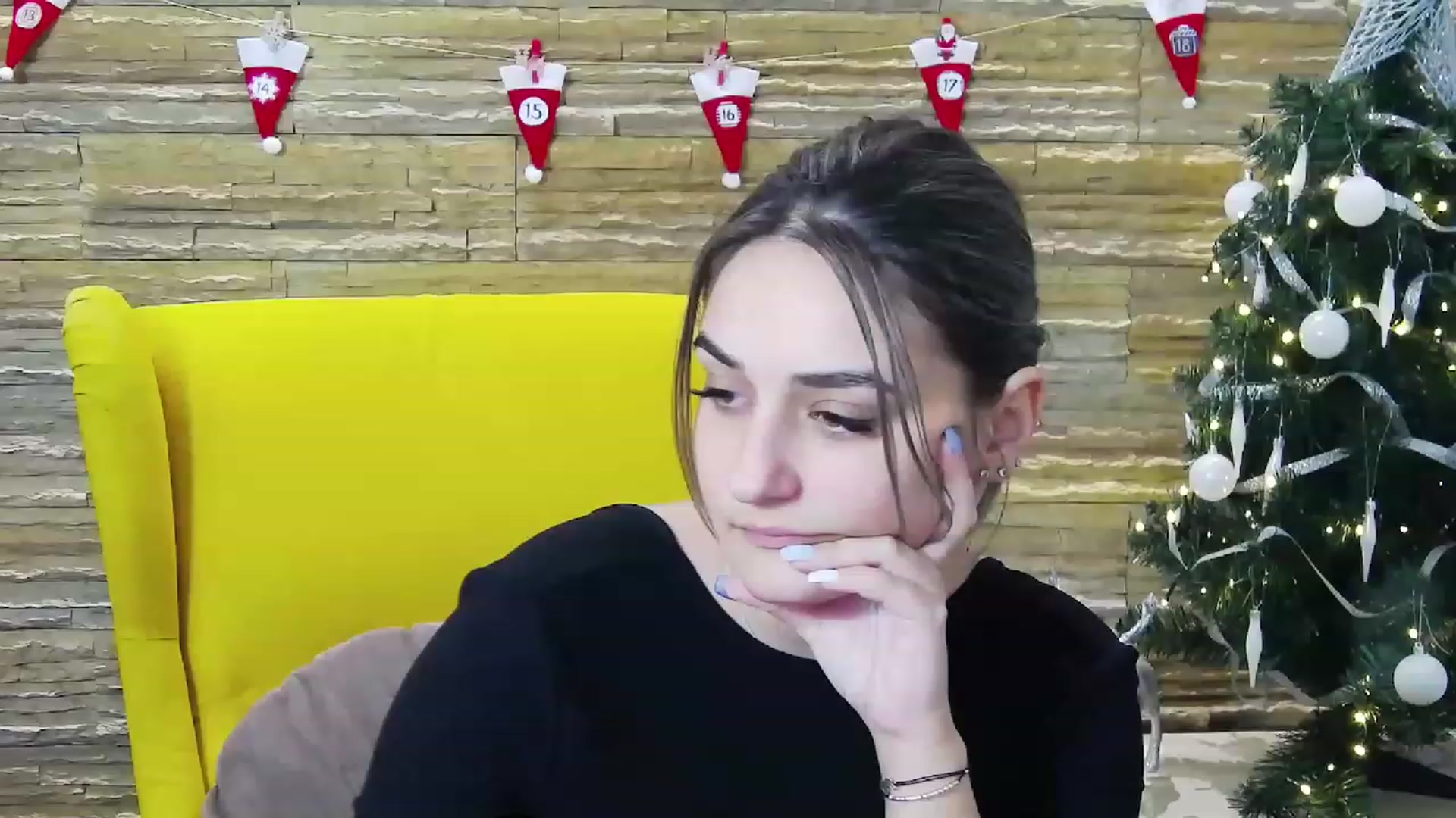 Gallery image thumbnail from SecretAmber's myfreecams stream on, 12/27/2022, 20:13 image 1 of 20