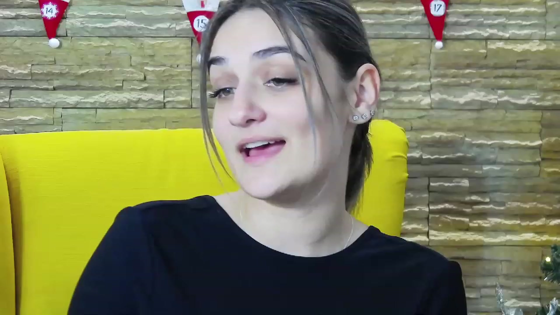 Gallery image thumbnail from SecretAmber's myfreecams stream on, 12/27/2022, 20:13 image 9 of 20