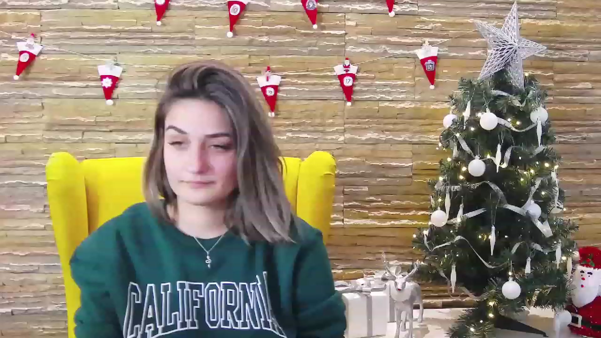 Gallery image thumbnail from SecretAmber's myfreecams stream on, 12/28/2022, 15:52 image 16 of 20