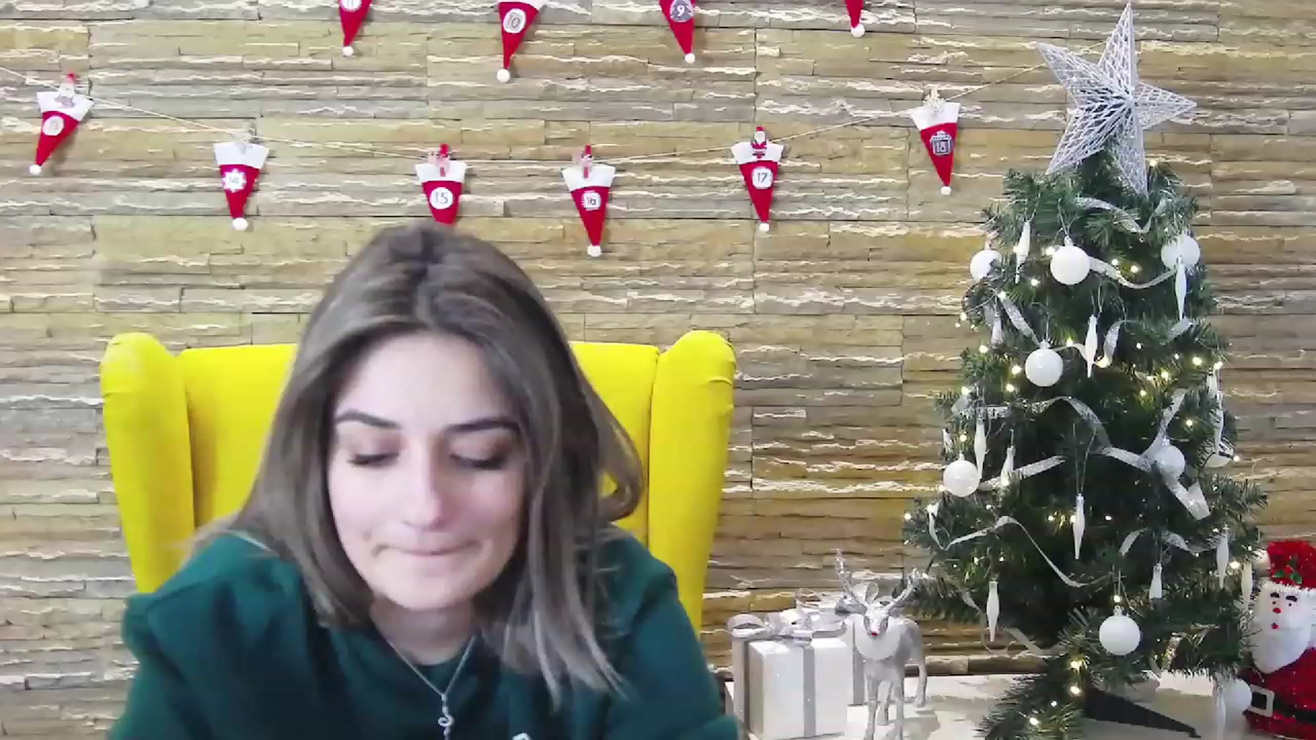 Gallery image thumbnail from SecretAmber's myfreecams stream on, 12/28/2022, 15:52 image 18 of 20