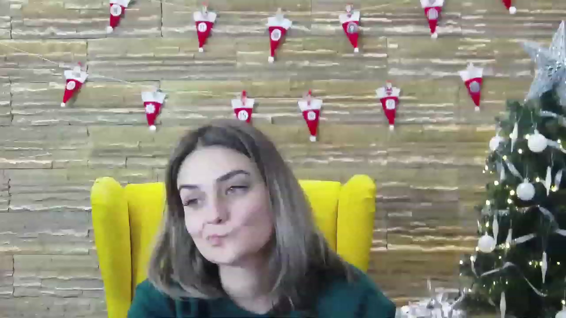 Gallery image thumbnail from SecretAmber's myfreecams stream on, 12/28/2022, 20:36 image 9 of 20