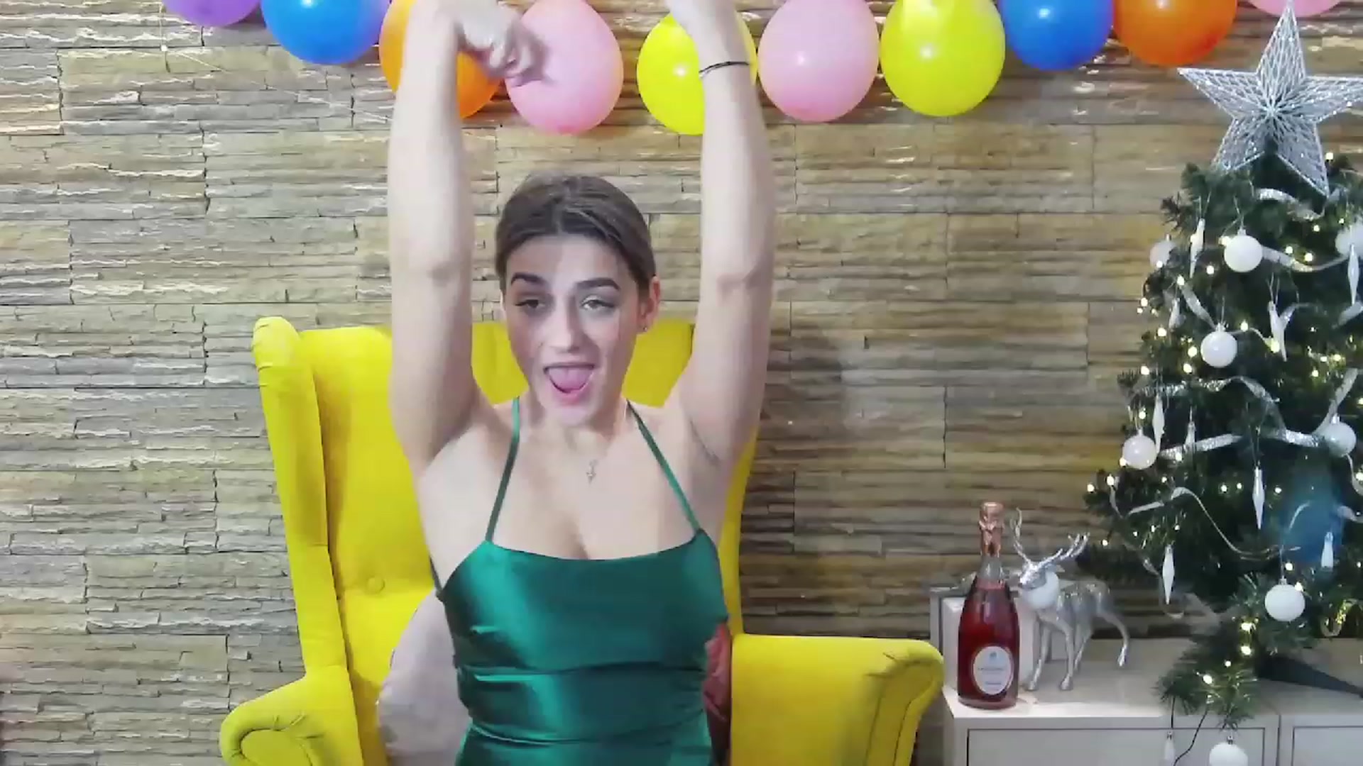 Gallery image thumbnail from SecretAmber's myfreecams stream on, 12/30/2022, 19:46 image 1 of 20