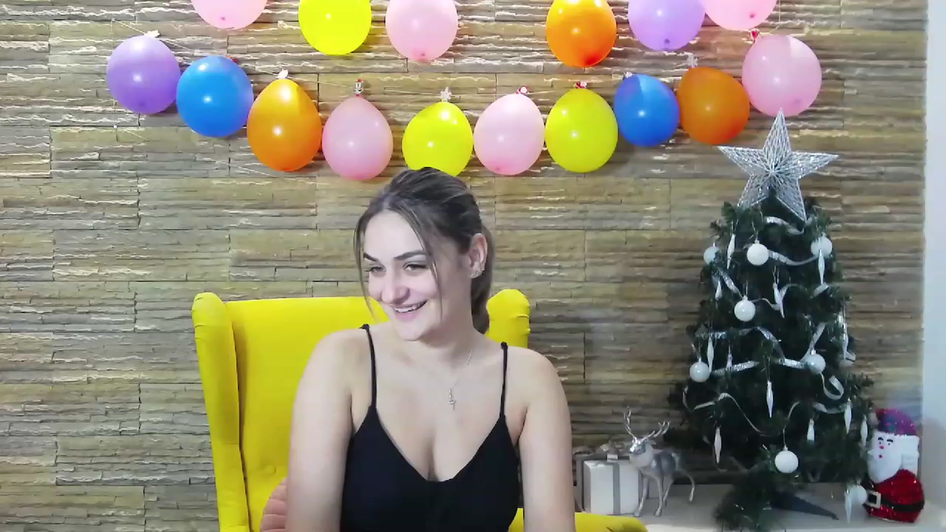 Gallery image thumbnail from SecretAmber's myfreecams stream on, 01/03/2023, 16:08 image 4 of 20