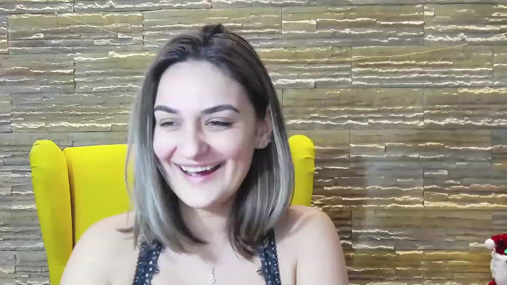 Gallery image thumbnail from SecretAmber's myfreecams stream on, 01/09/2023, 19:59 image 17 of 20
