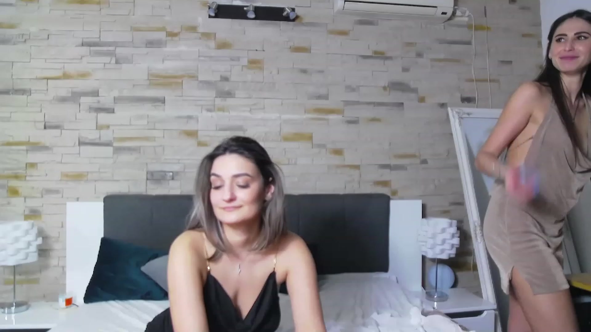 Gallery image thumbnail from SecretAmber's myfreecams stream on, 01/26/2023, 22:06 image 5 of 20