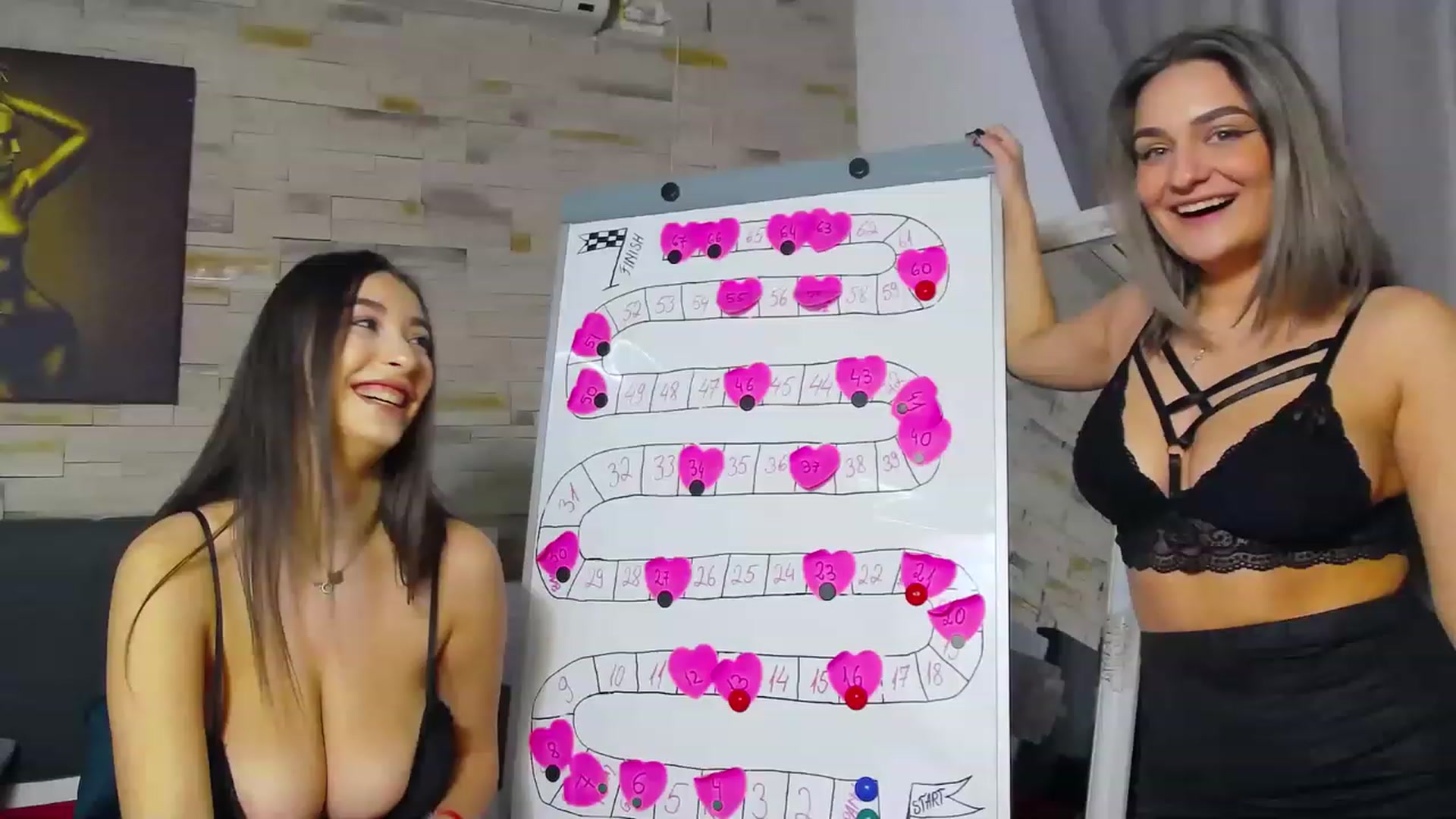 Gallery image thumbnail from SecretAmber's myfreecams stream on, 02/09/2023, 17:22 image 1 of 20