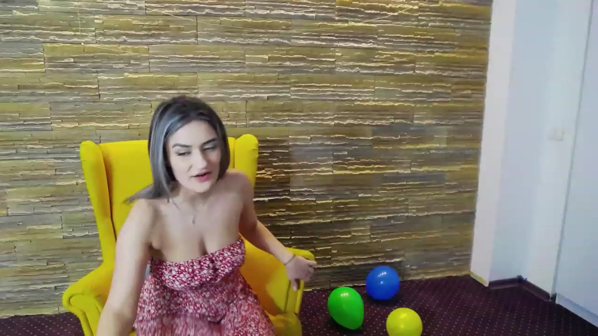 Gallery image thumbnail from SecretAmber's myfreecams stream on, 03/18/2023, 20:33 image 12 of 20