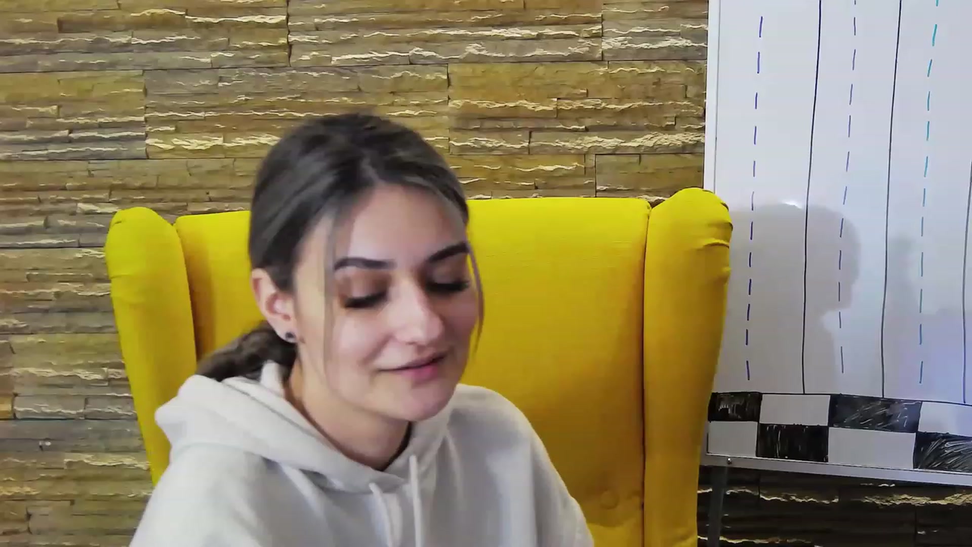 Gallery image thumbnail from SecretAmber's myfreecams stream on, 03/22/2023, 14:14 image 5 of 20