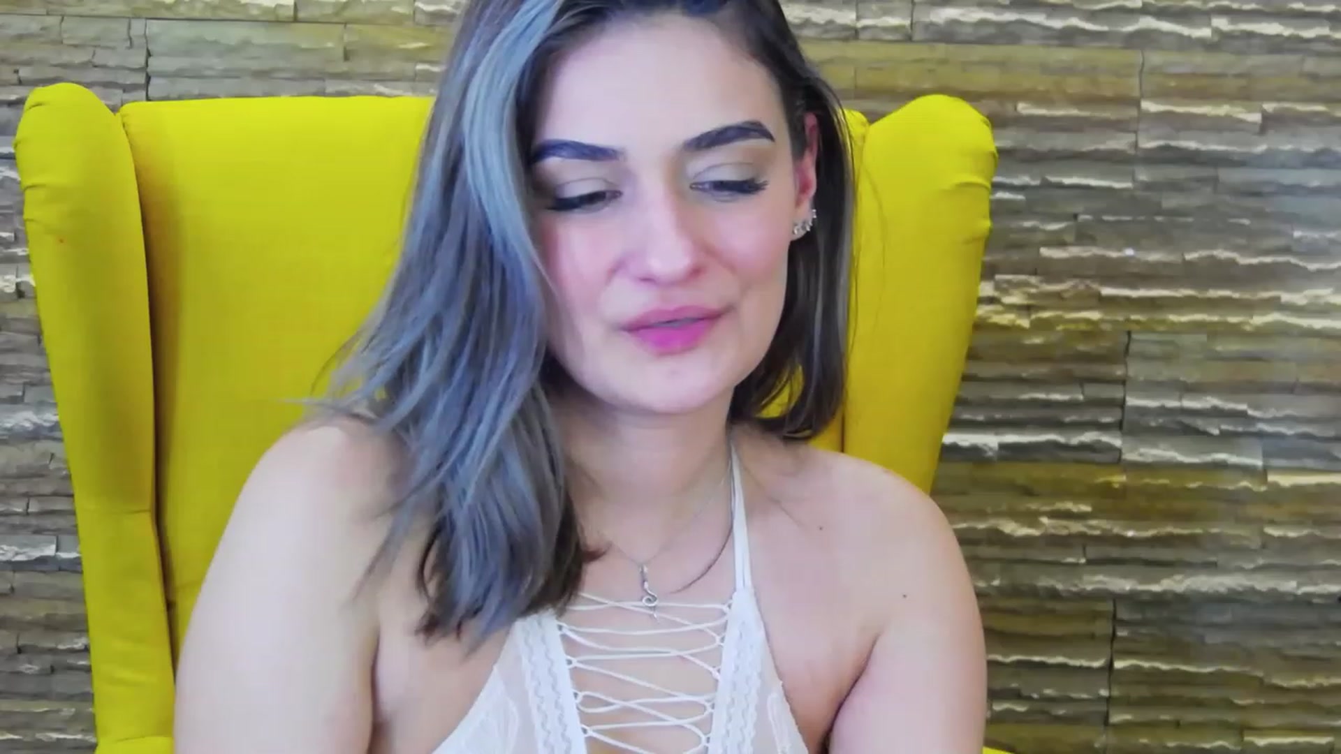 Gallery image thumbnail from SecretAmber's myfreecams stream on, 03/29/2023, 19:37 image 12 of 20