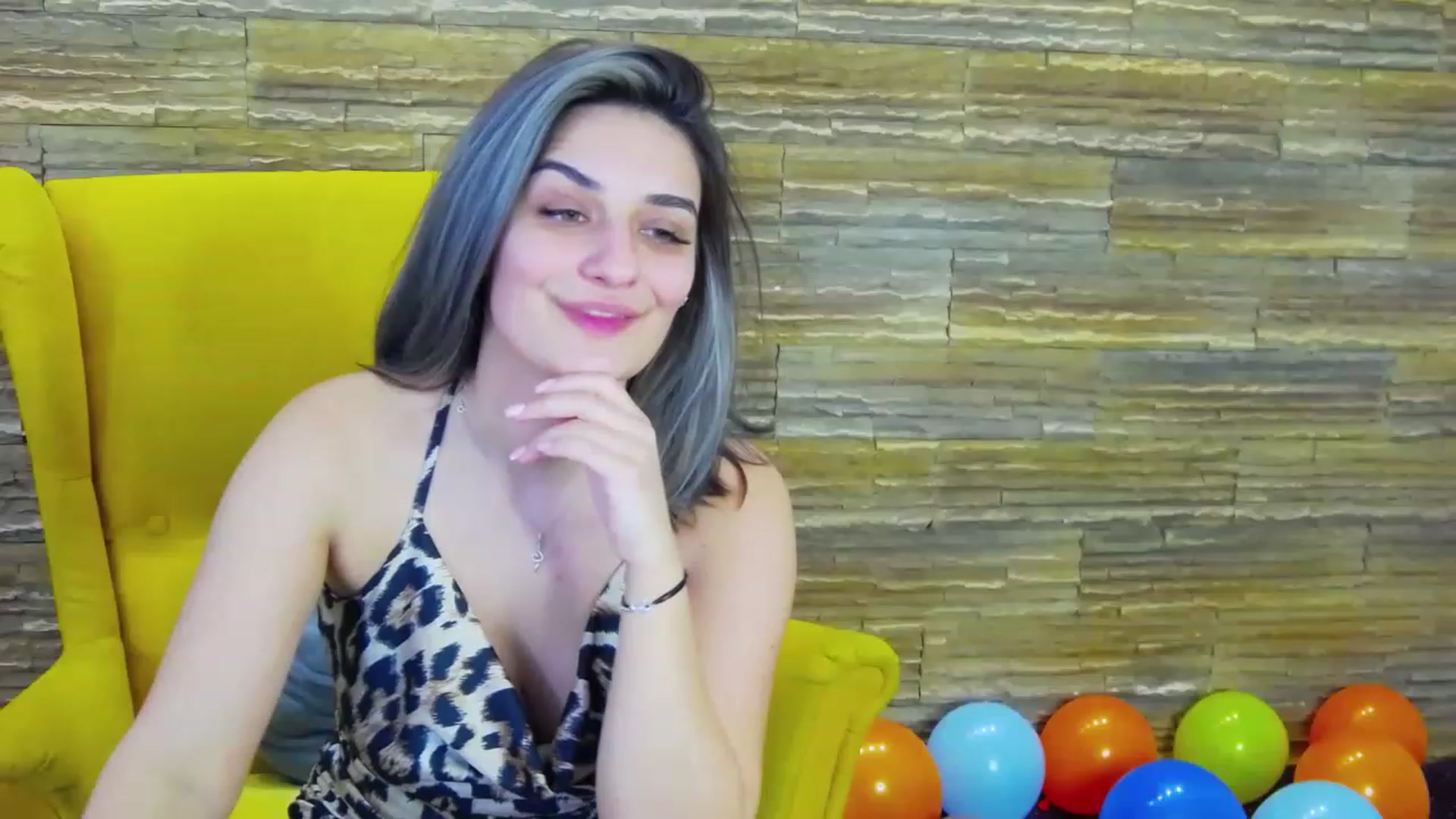 Gallery image thumbnail from SecretAmber's myfreecams stream on, 03/31/2023, 14:26 image 16 of 20