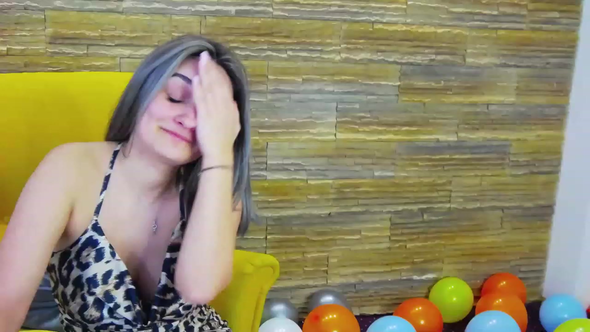 Gallery image thumbnail from SecretAmber's myfreecams stream on, 03/31/2023, 14:26 image 10 of 20