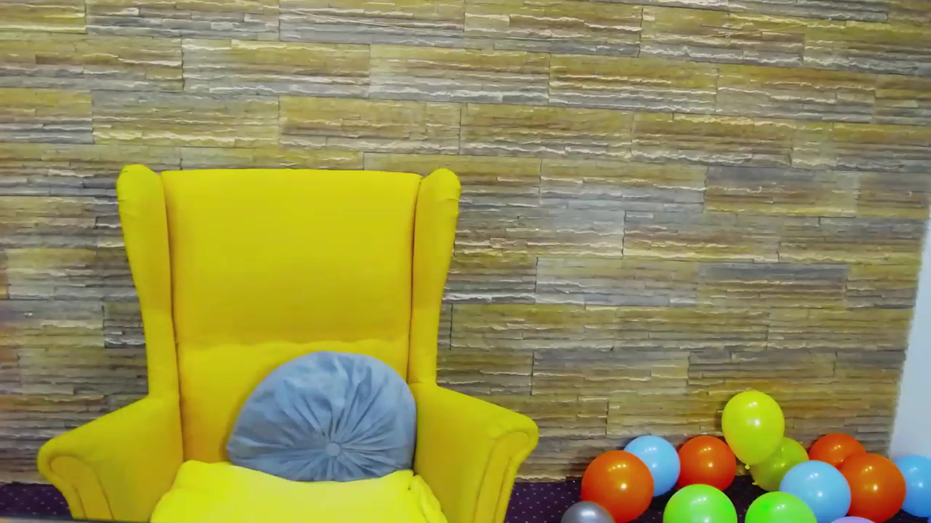 Gallery image thumbnail from SecretAmber's myfreecams stream on, 03/31/2023, 15:23 image 18 of 20