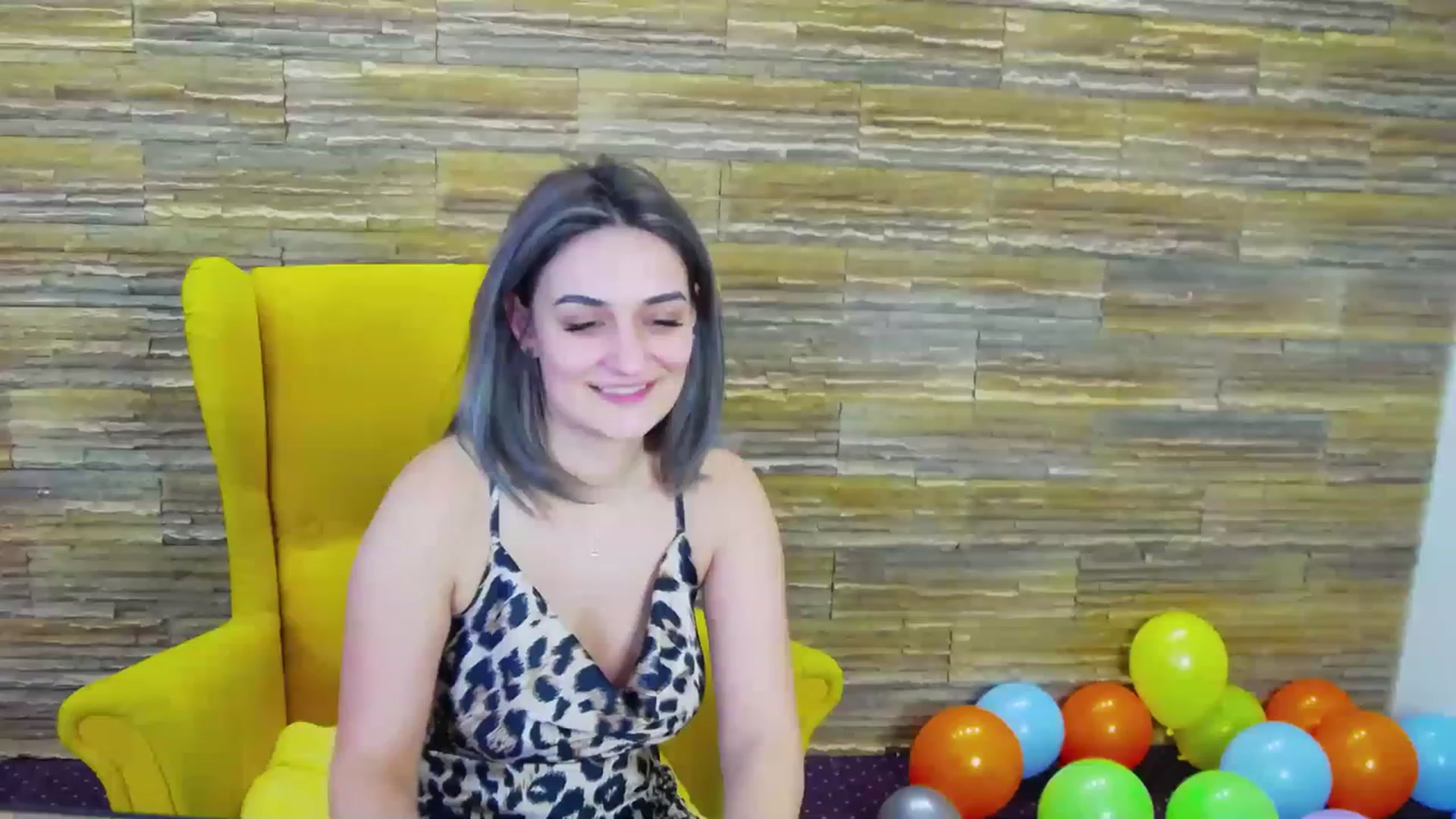 Gallery image thumbnail from SecretAmber's myfreecams stream on, 03/31/2023, 15:23 image 19 of 20