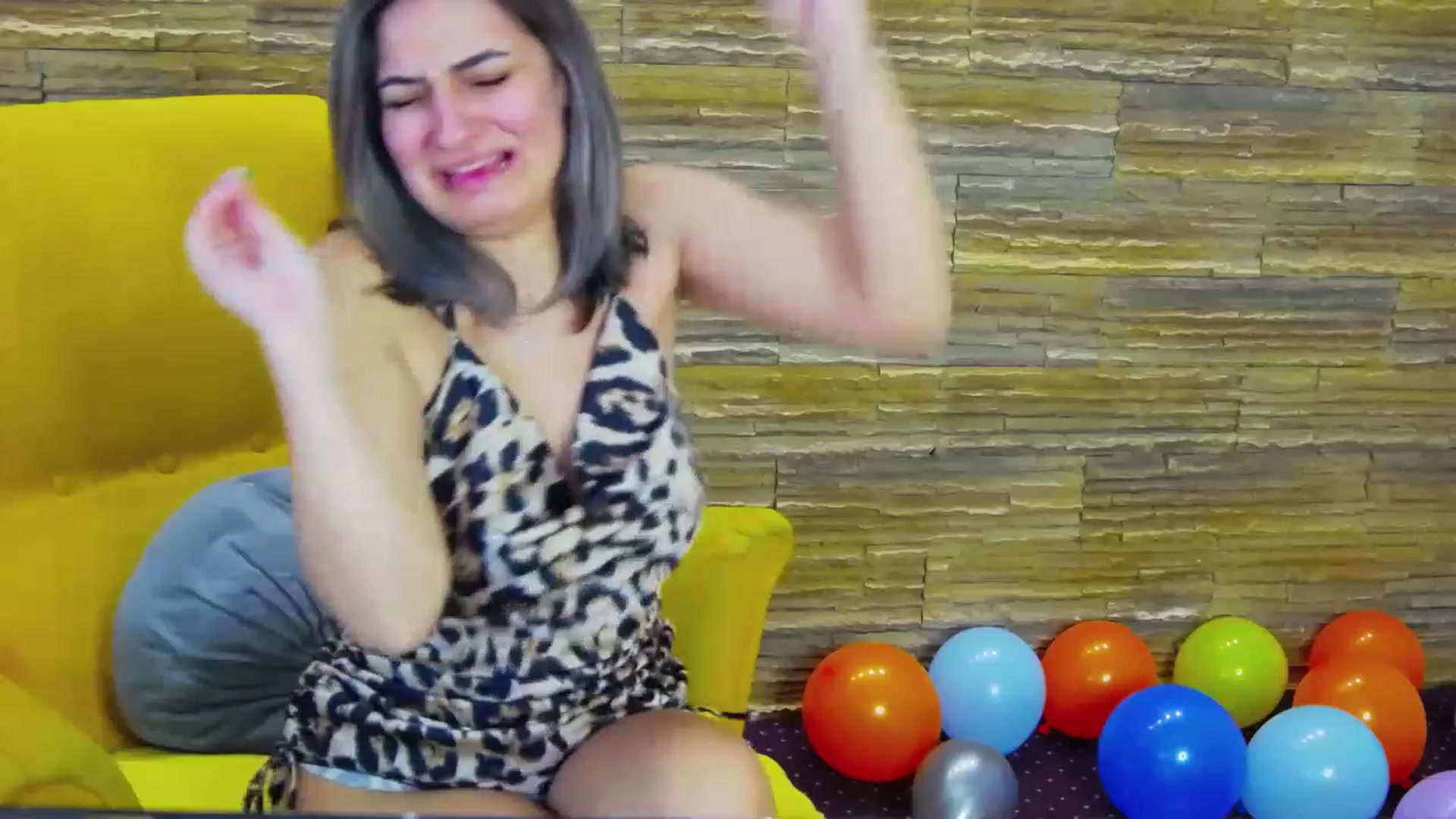 Gallery image thumbnail from SecretAmber's myfreecams stream on, 03/31/2023, 15:23 image 3 of 20