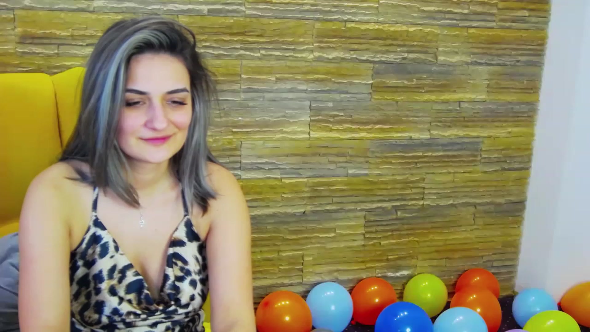 Gallery image thumbnail from SecretAmber's myfreecams stream on, 03/31/2023, 15:23 image 1 of 20