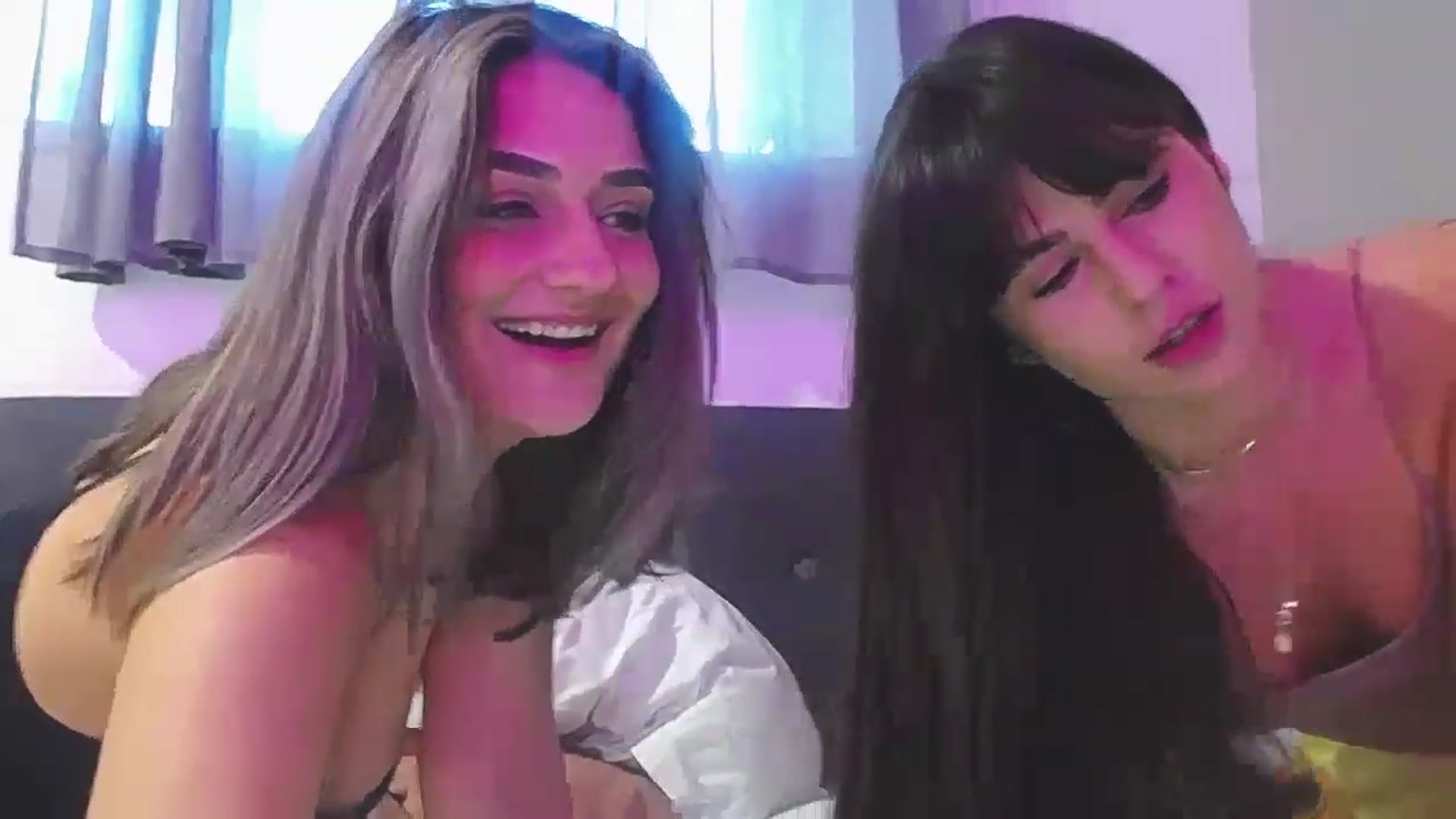 Gallery image thumbnail from SecretAmber's myfreecams stream on, 04/13/2023, 16:10 image 18 of 20