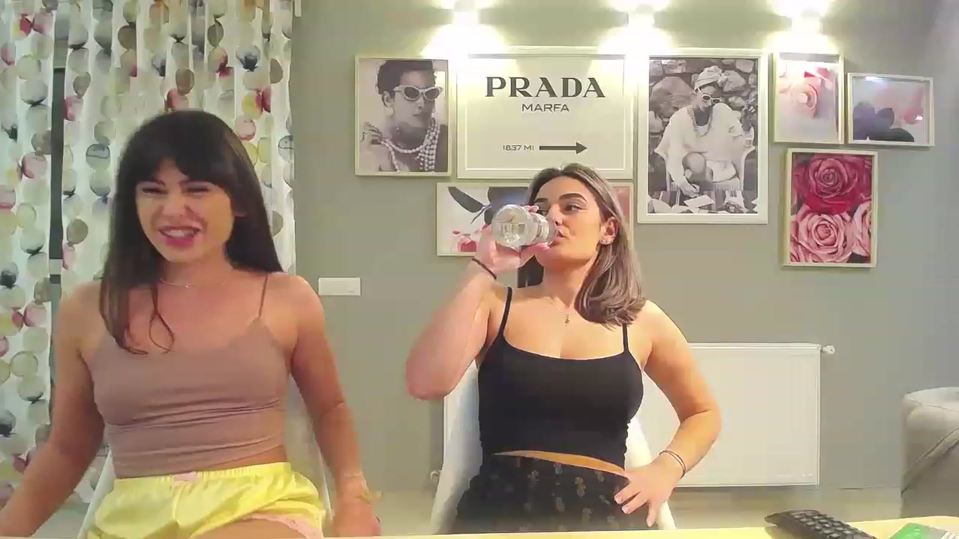 Gallery image thumbnail from SecretAmber's myfreecams stream on, 04/13/2023, 19:57 image 6 of 20