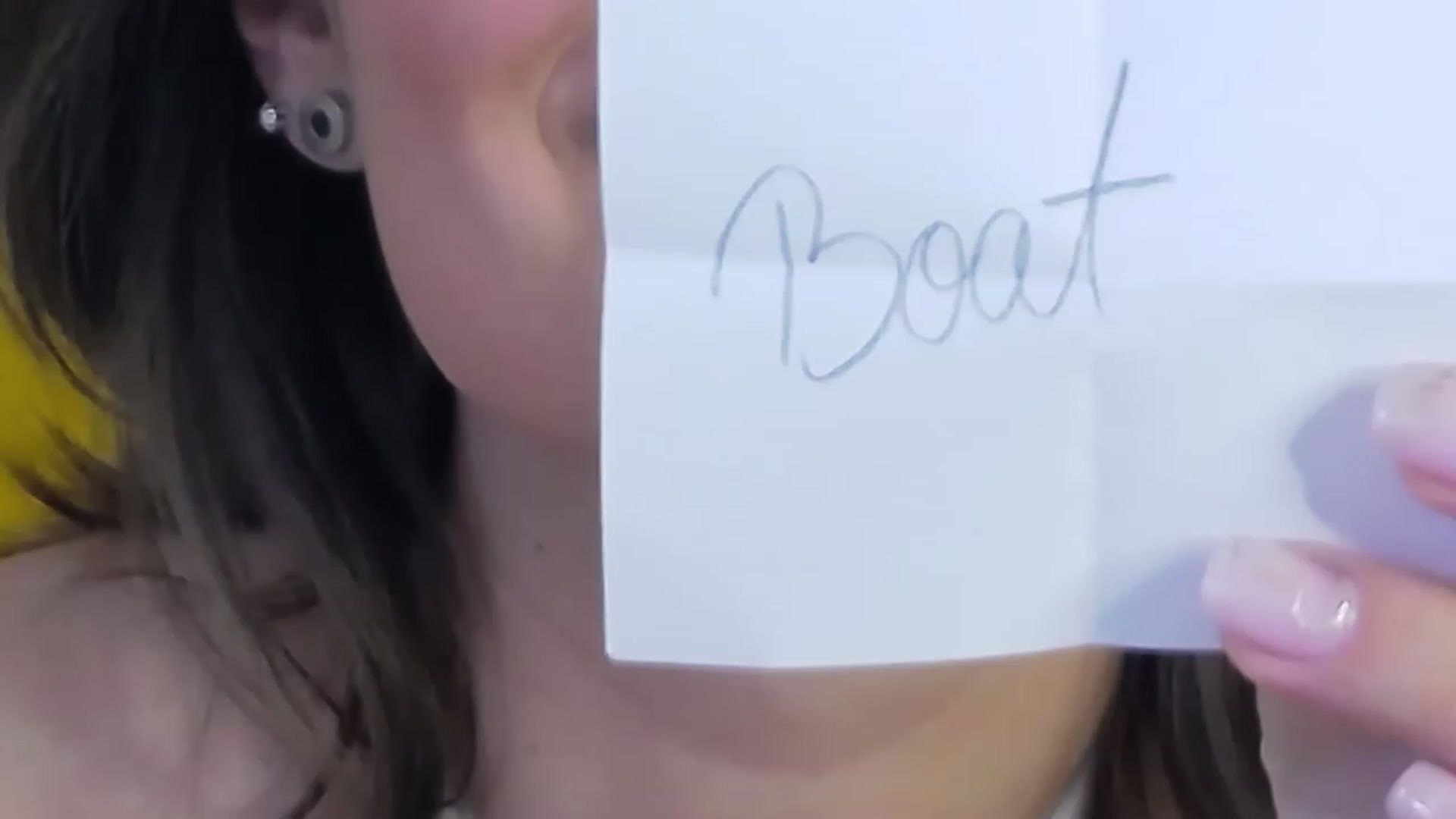 Gallery image thumbnail from SecretAmber's myfreecams stream on, 04/20/2023, 19:34 image 15 of 20