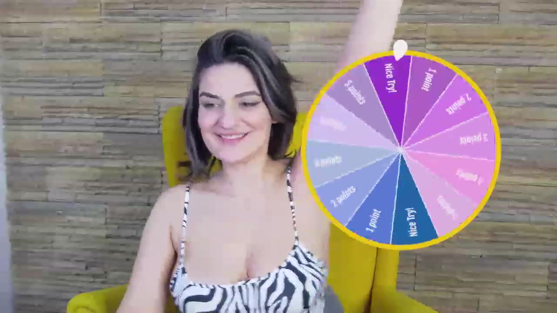Gallery image thumbnail from SecretAmber's myfreecams stream on, 04/26/2023, 20:11 image 17 of 20