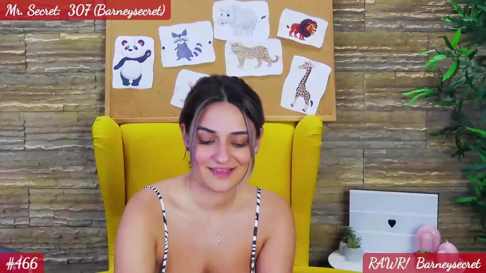 Gallery image thumbnail from SecretAmber's myfreecams stream on, 06/13/2023, 18:45 image 14 of 20