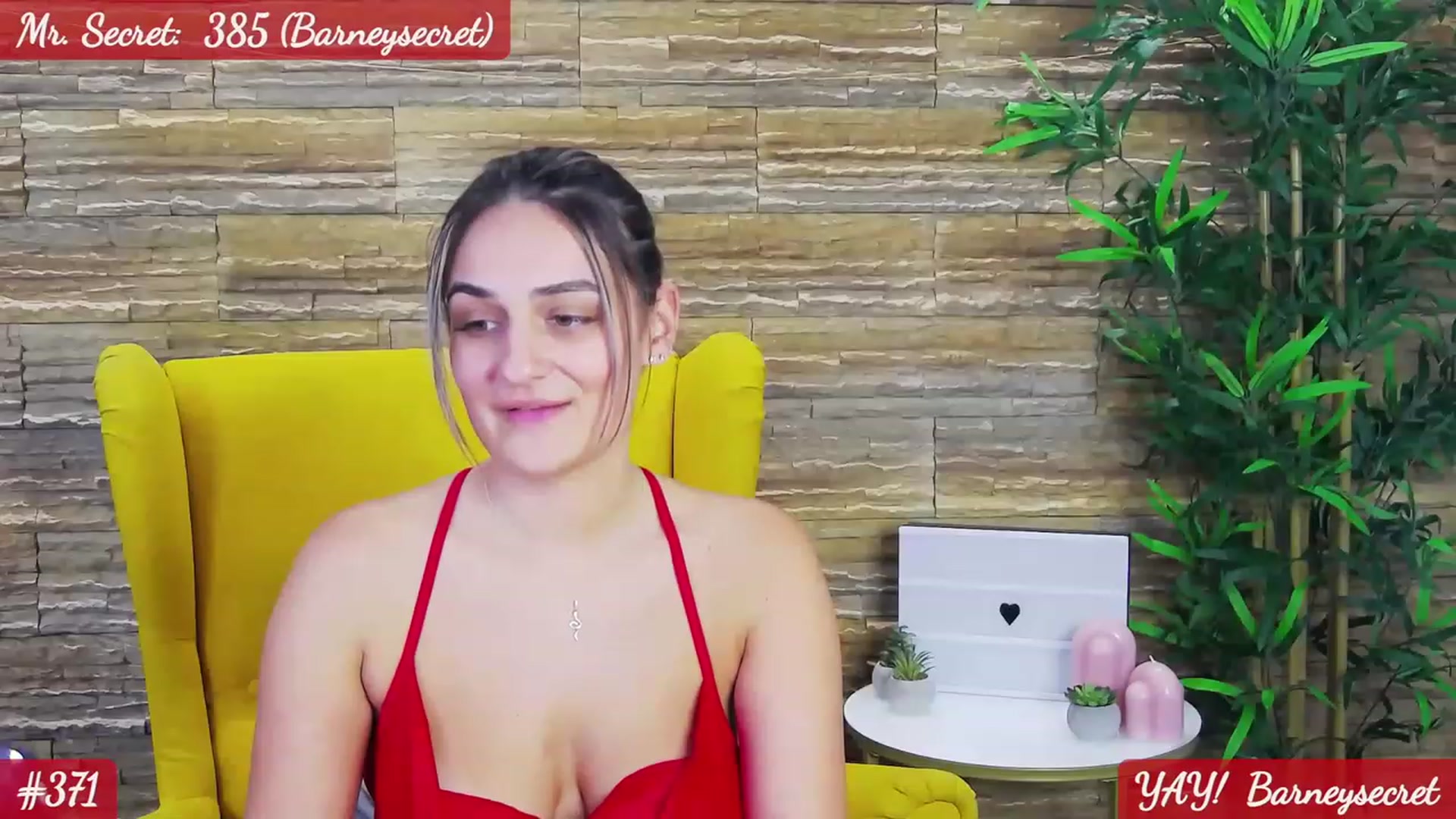 Gallery image thumbnail from SecretAmber's myfreecams stream on, 06/14/2023, 19:03 image 19 of 20