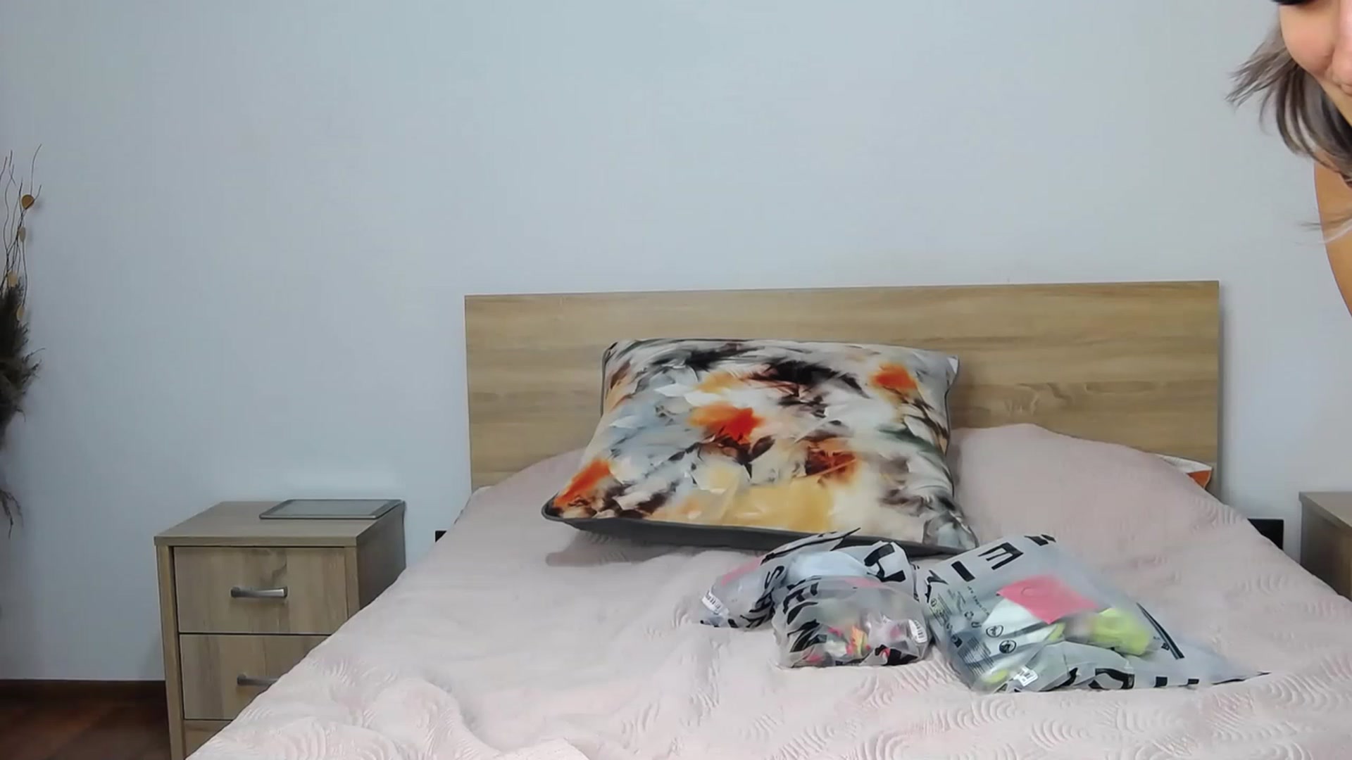 Gallery image thumbnail from SecretAmber's myfreecams stream on, 08/03/2023, 16:15 image 6 of 20