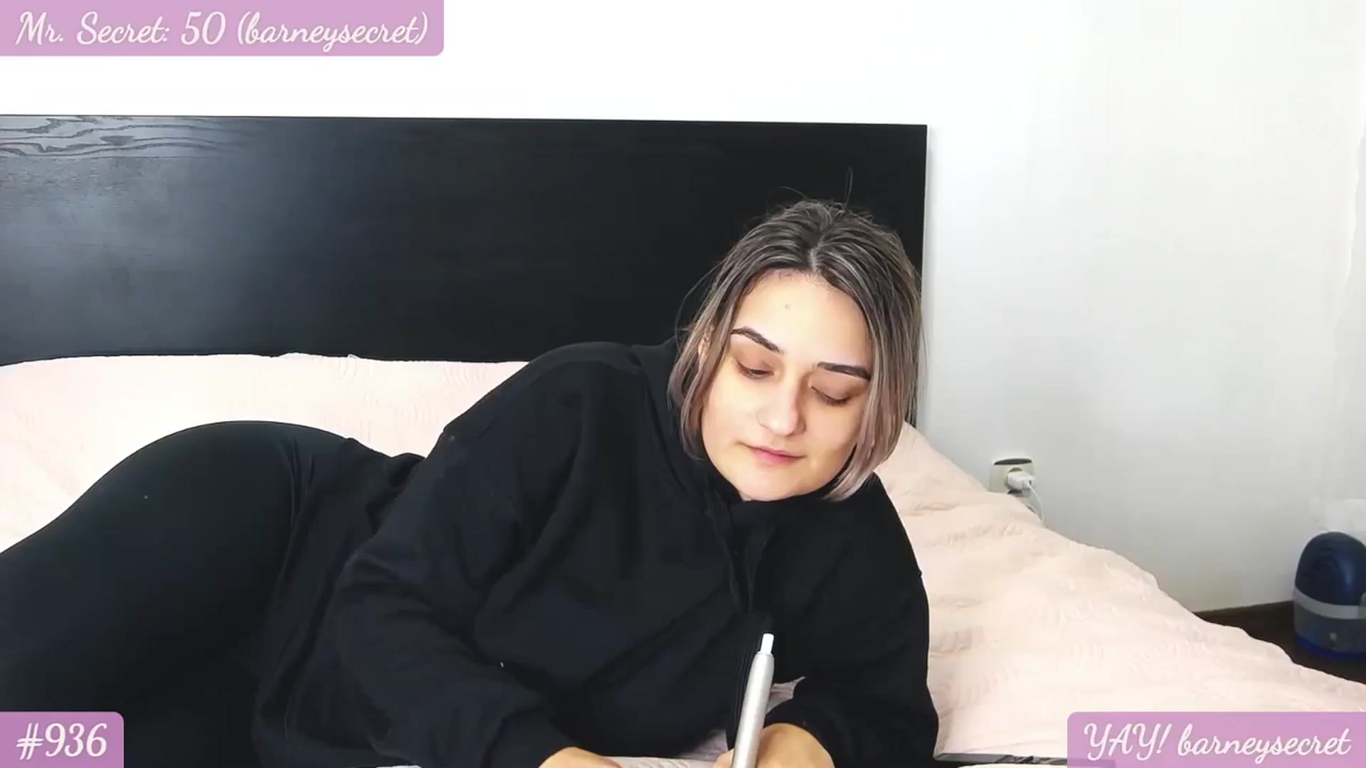 Gallery image thumbnail from SecretAmber's myfreecams stream on, 11/16/2023, 17:10 image 4 of 20