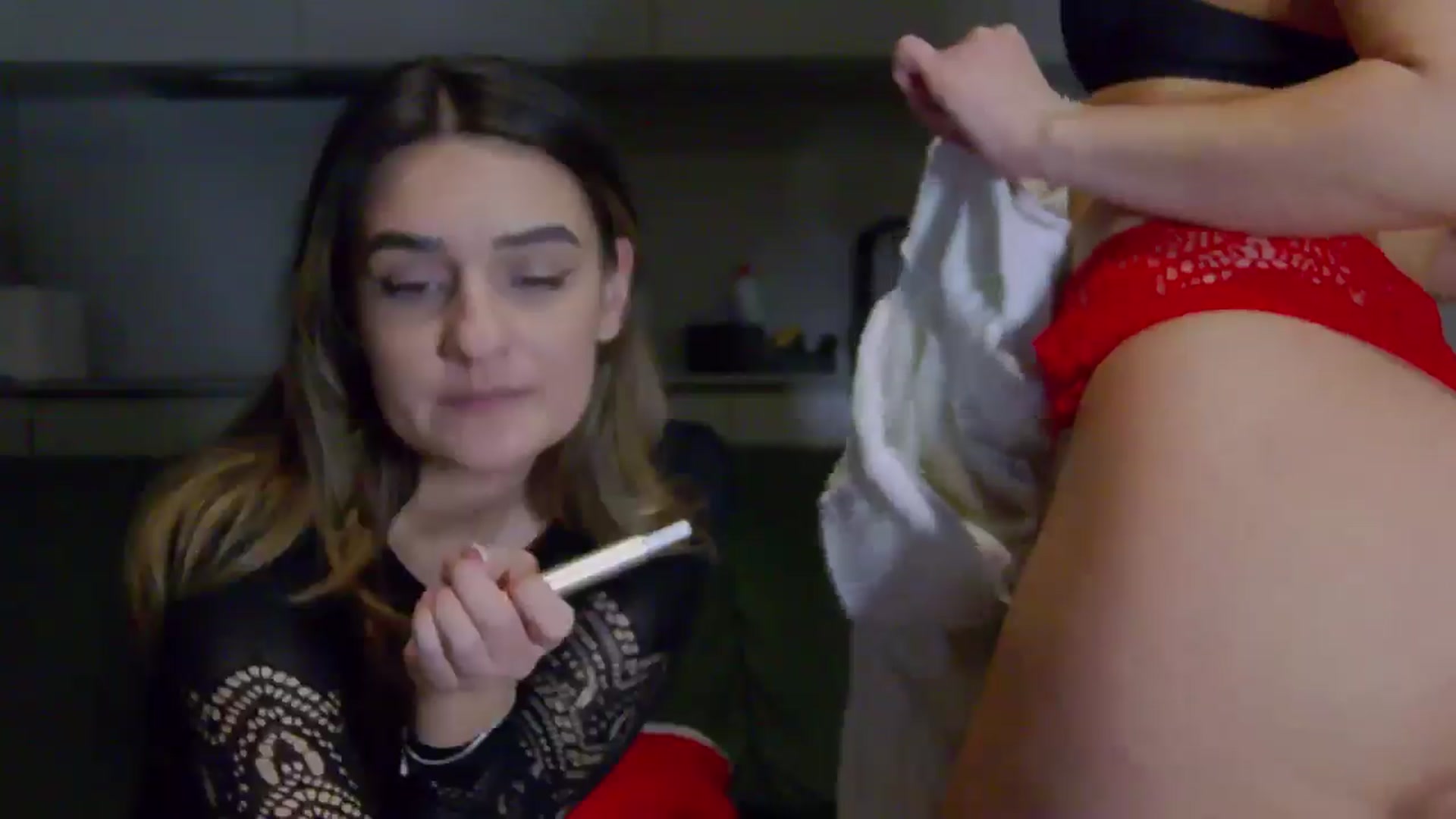 Gallery image thumbnail from SecretAmber's myfreecams stream on, 12/21/2024, 20:04 image 11 of 20