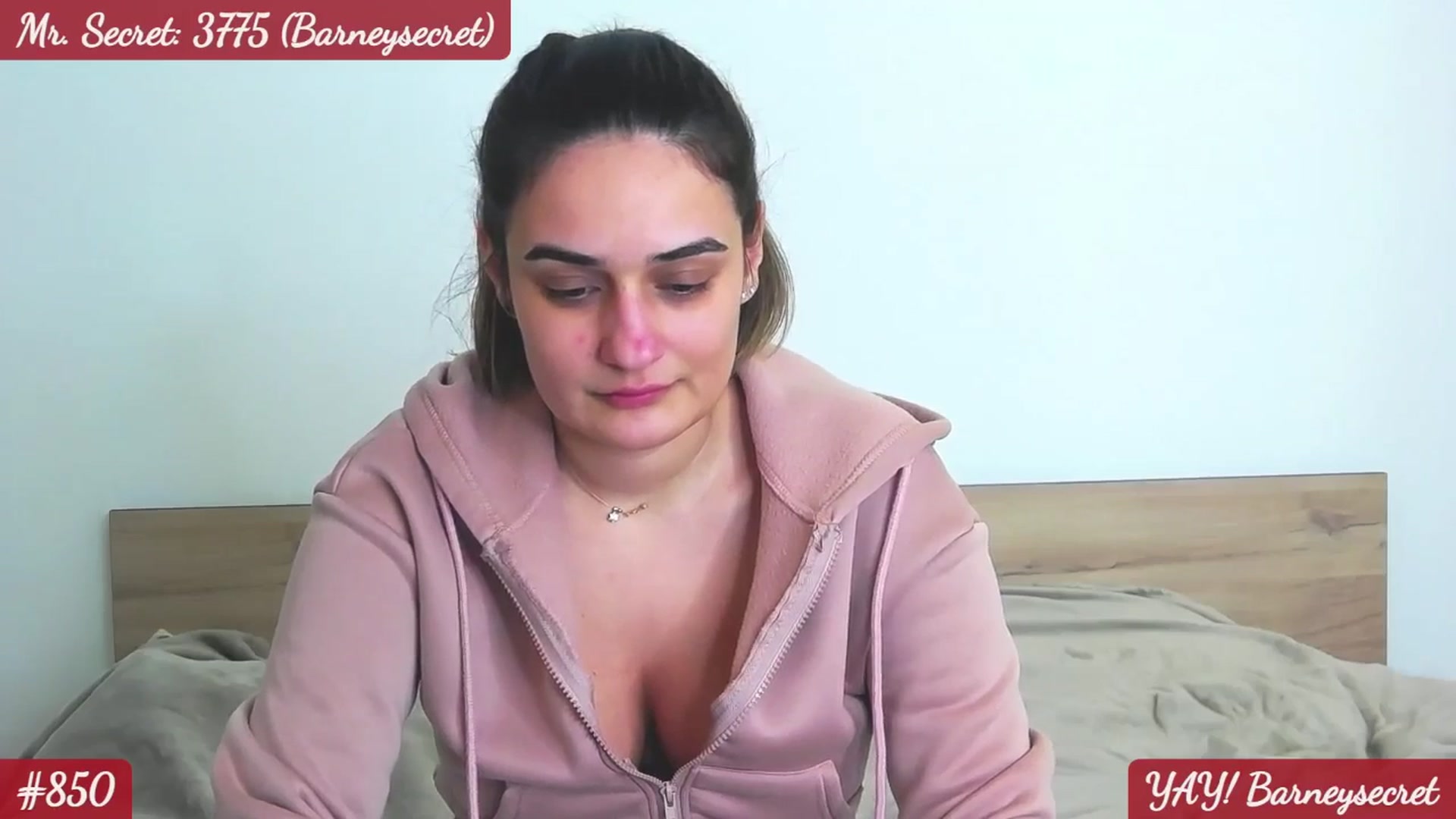 Gallery image thumbnail from SecretAmber's myfreecams stream on, 01/04/2026, 17:44 image 4 of 20